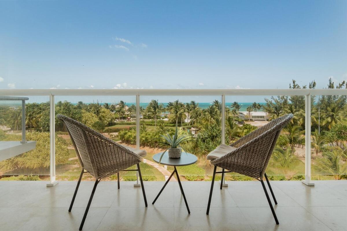 ARENA Beachfront 2 BDR with pool by Casa Paraiso, imagen 4
