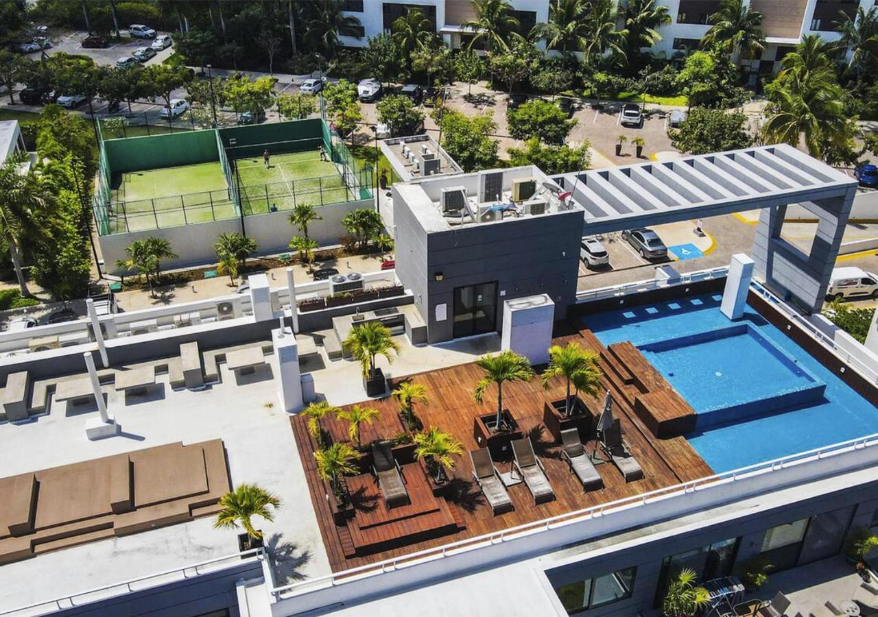 Corasol Condo with Rooftop Pools, Beach Club Access & Private Terrace, foto 14