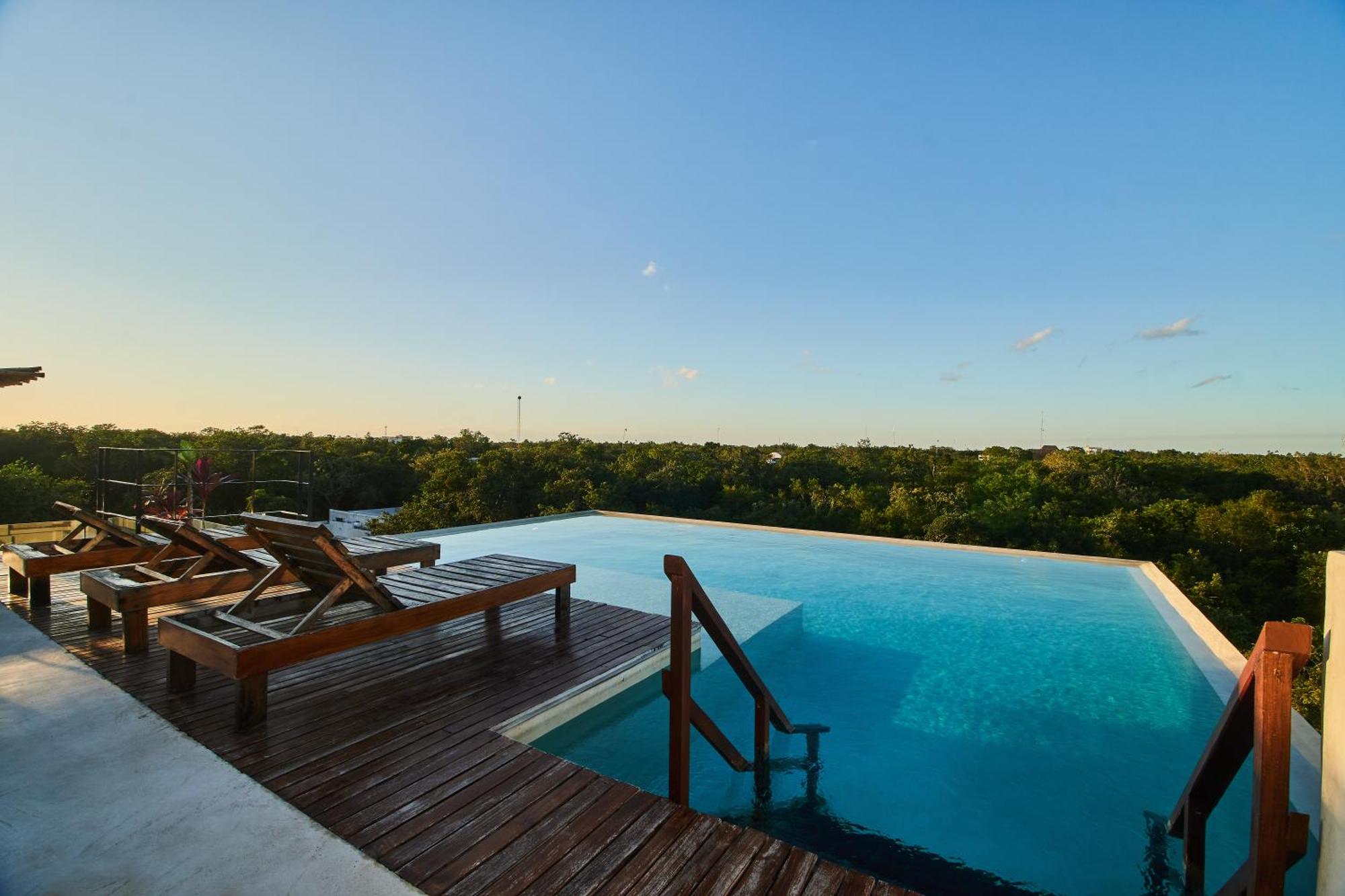 Casa Baay - Private 17 Bedroom House, 34 Pax, Rooftop and Pool + Concierge, foto 10