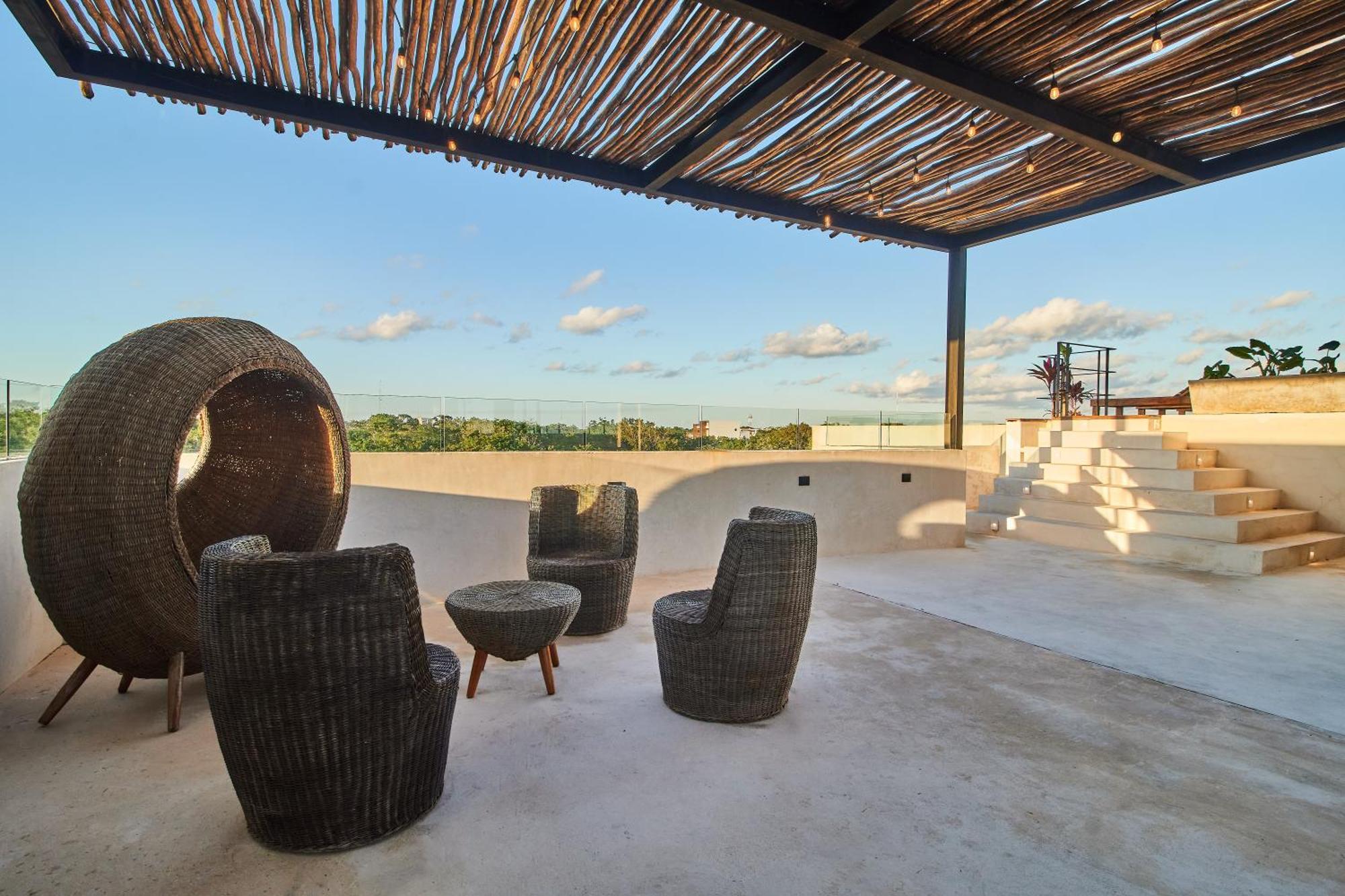 Casa Baay - Private 17 Bedroom House, 34 Pax, Rooftop and Pool + Concierge, foto 11