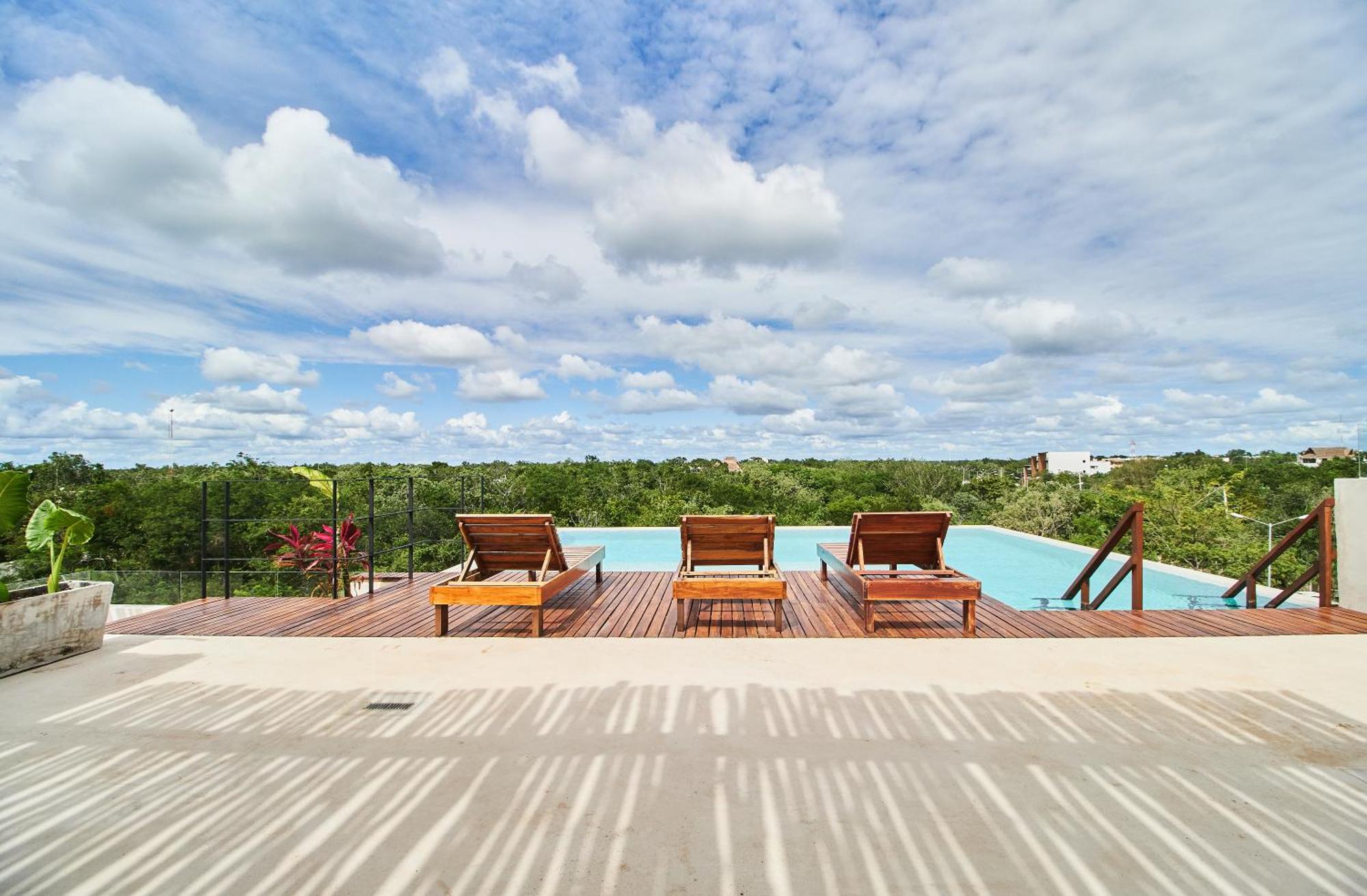 Casa Baay - Private 17 Bedroom House, 34 Pax, Rooftop and Pool + Concierge, foto 9