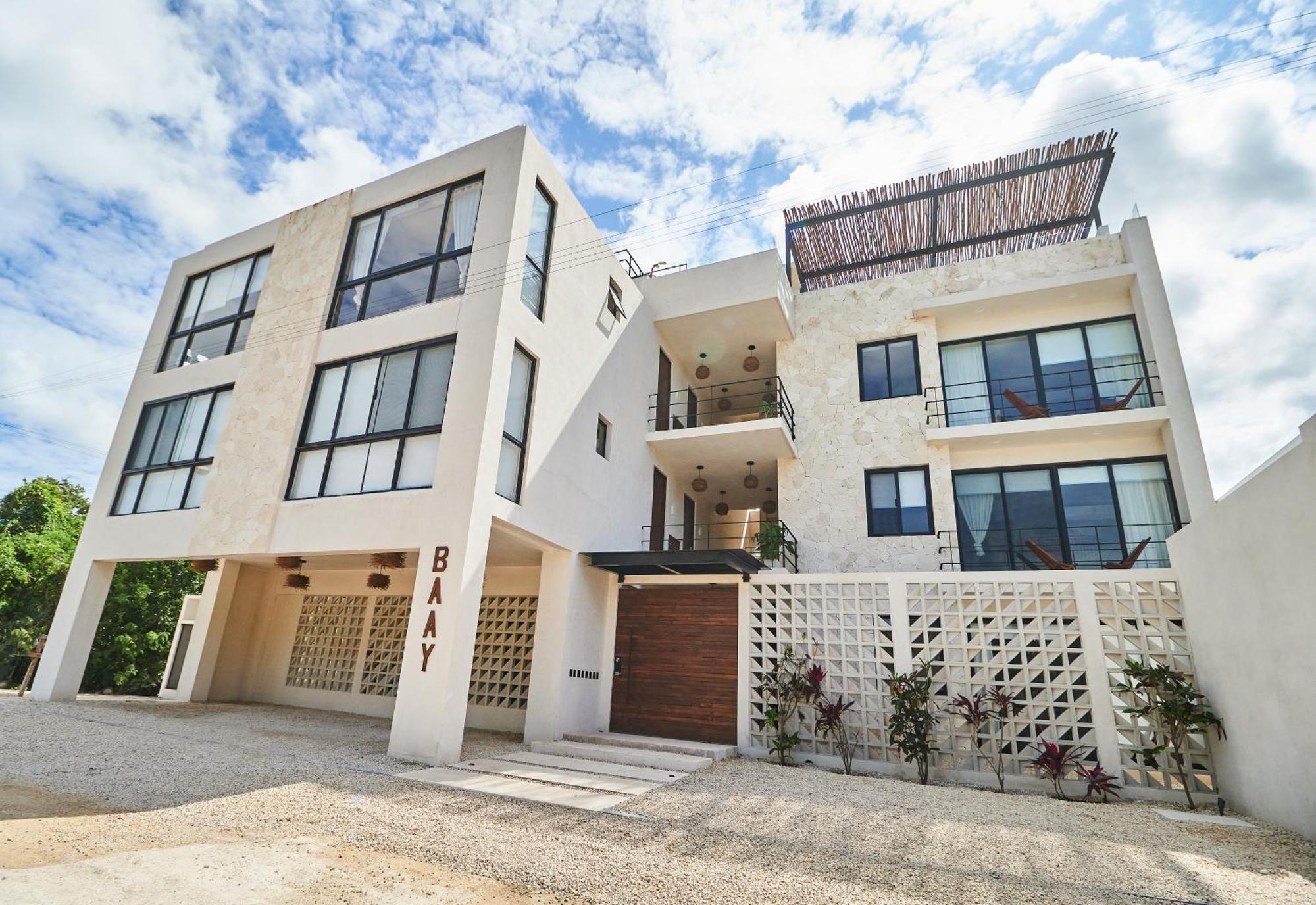 Casa Baay - Private 17 Bedroom House, 34 Pax, Rooftop and Pool + Concierge, foto 13