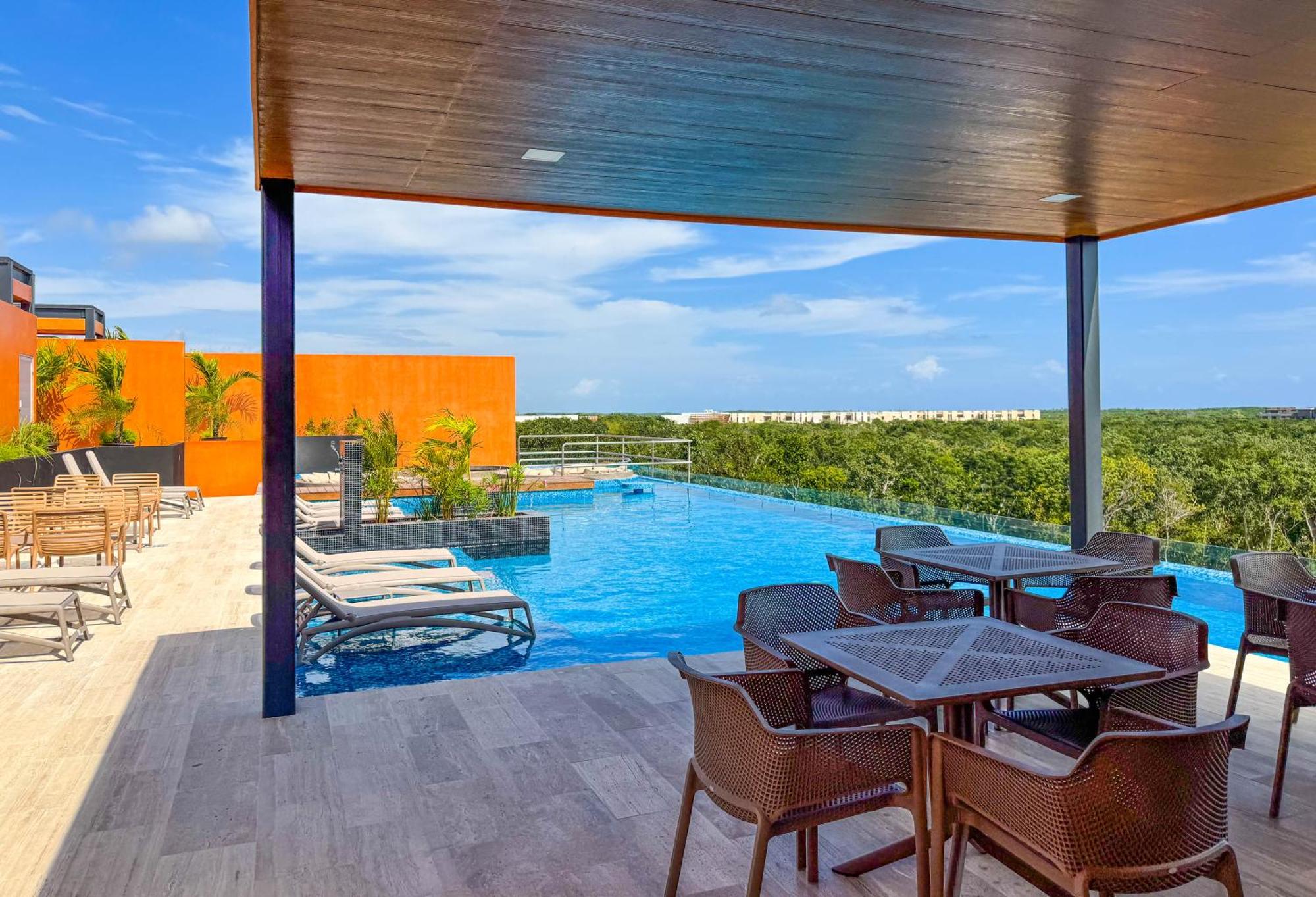 Luxury Penthouse, Private Pool, King Suites, imagen 5