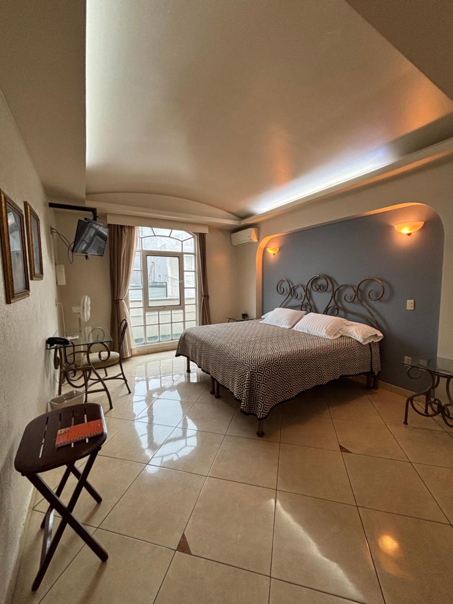 Hotel Plaza Ejecutivo