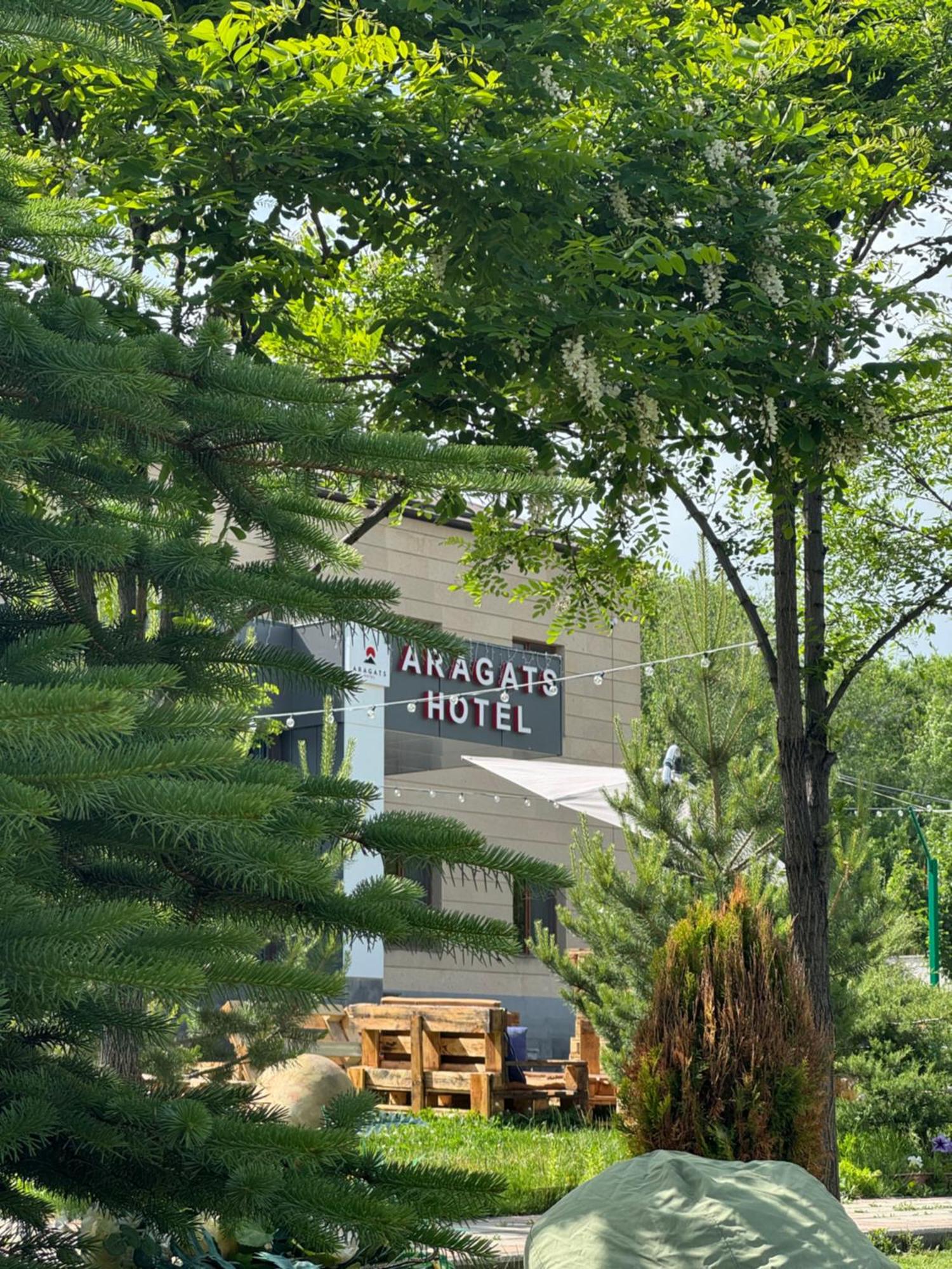 Aragats Hotel