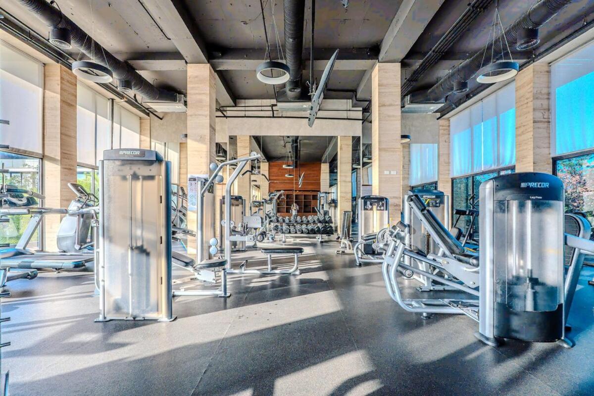 LUX Apt AWA Golf, Pool, Gym, walkable !, foto 7