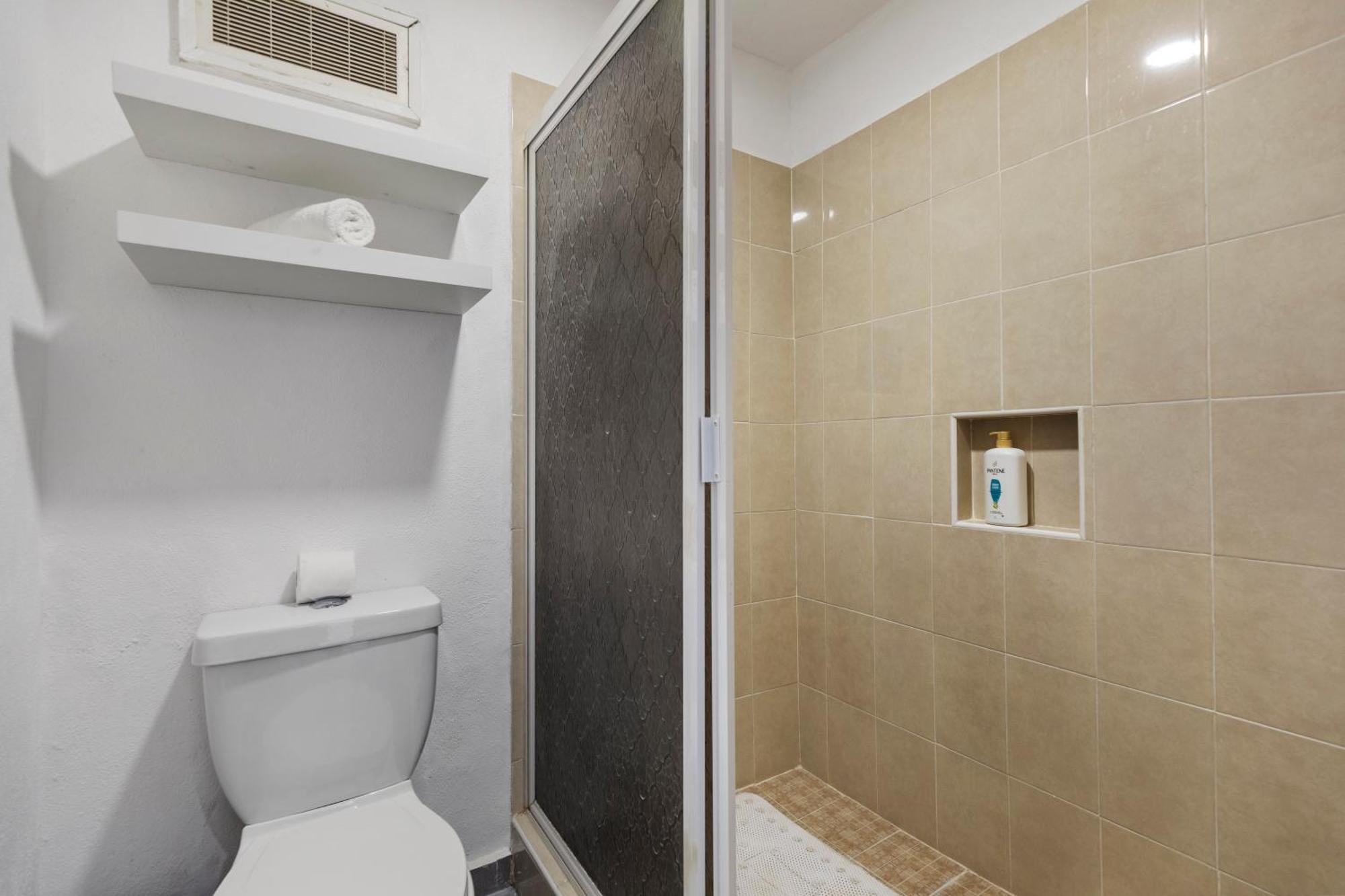 1BD Apartment with pool and beach access, foto 8
