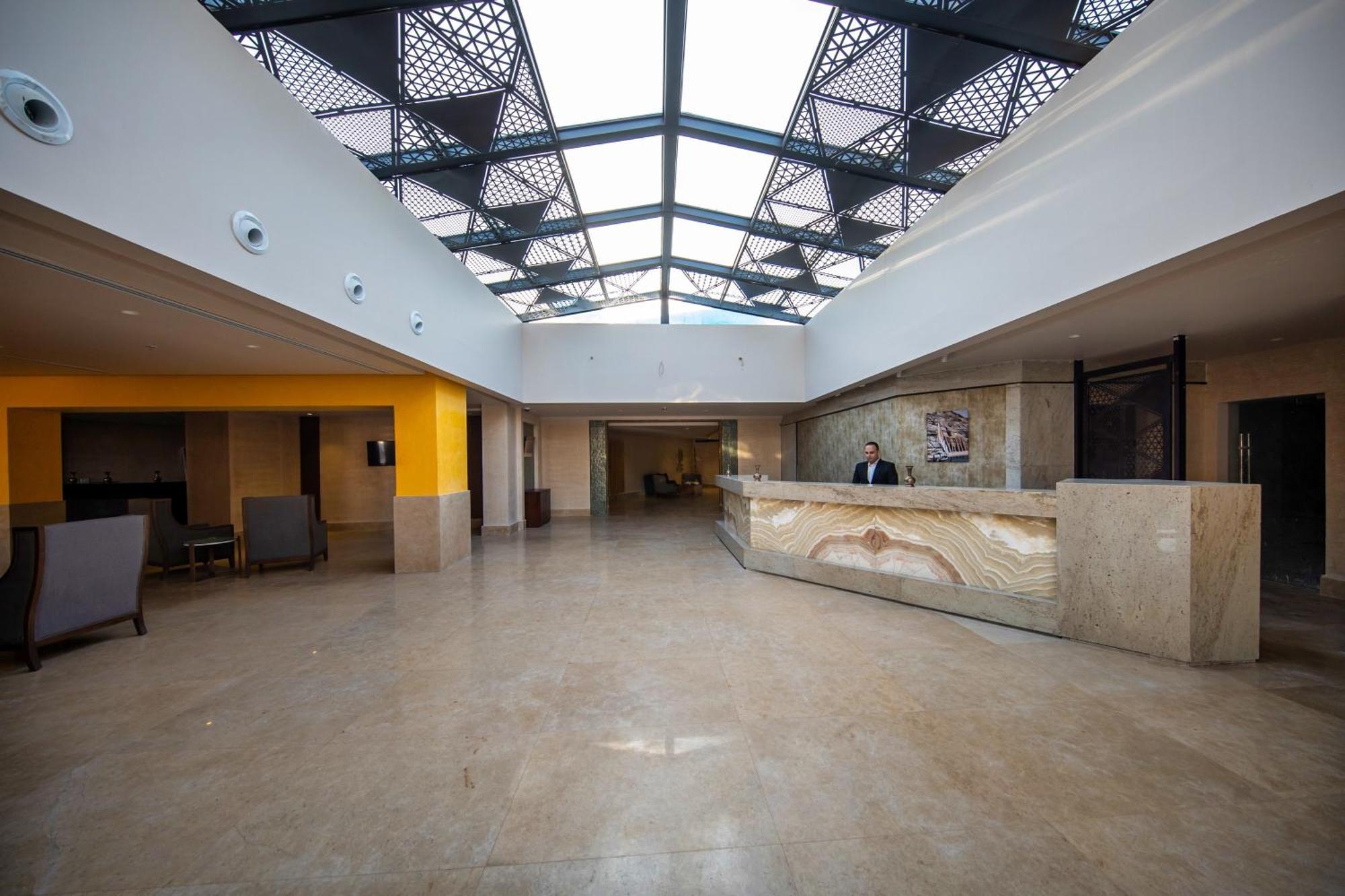 Retac Abu Simbel Nefertari Hotel