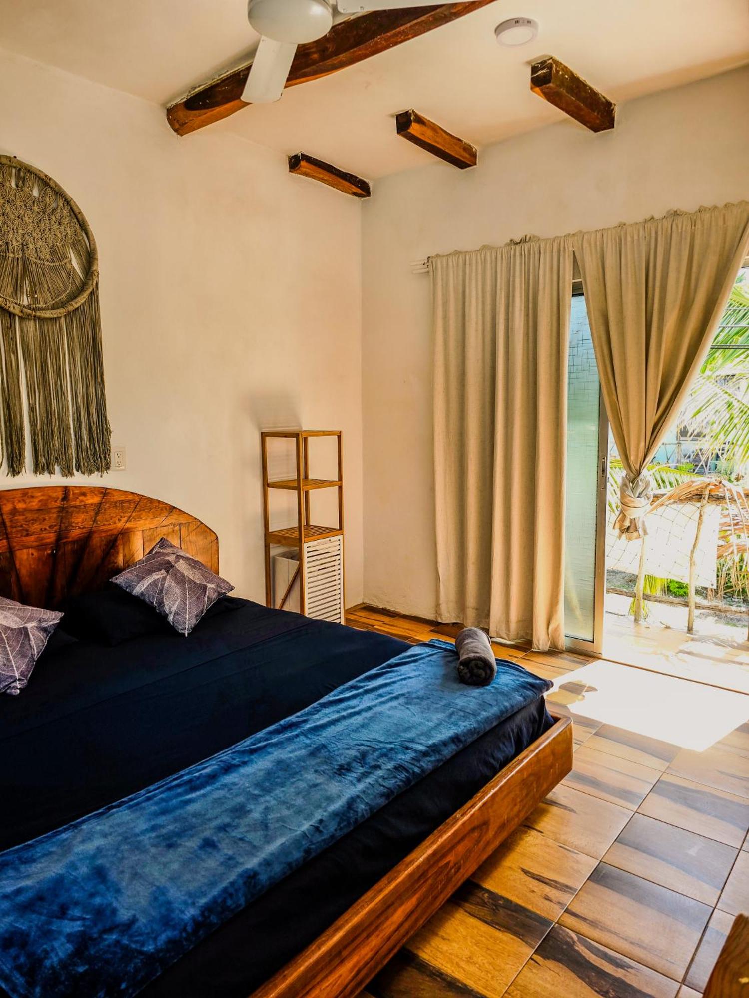 Tropical Garden Villa with Dome Lounge near Lagoon, foto 14