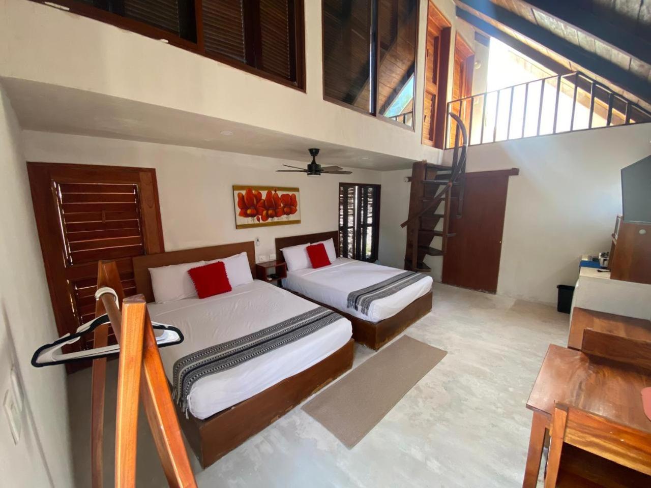 For Large group, UP TO 10 people Entire Space Rental 3 lodges with private pools, foto 7