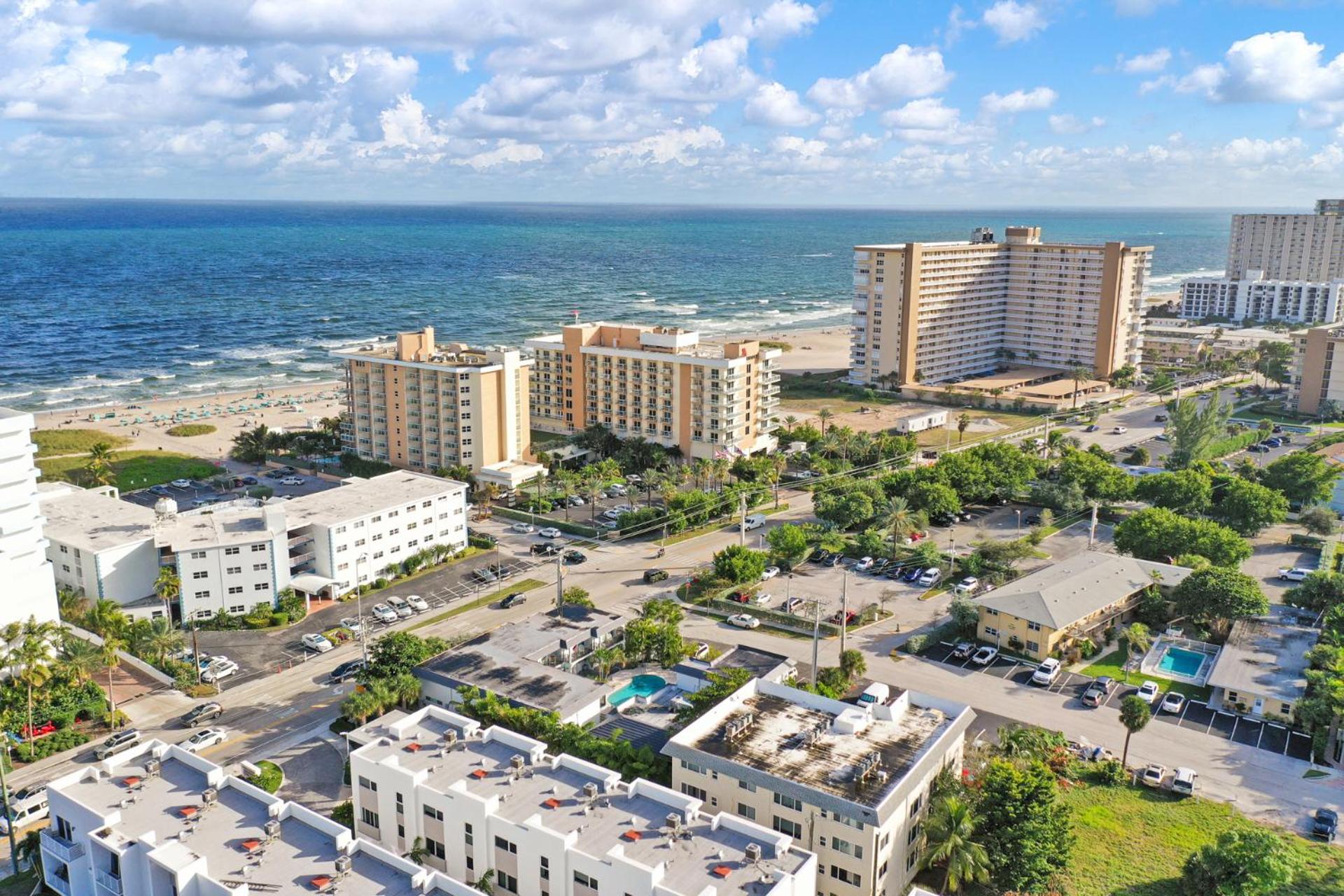 Bright Beachside Getaway