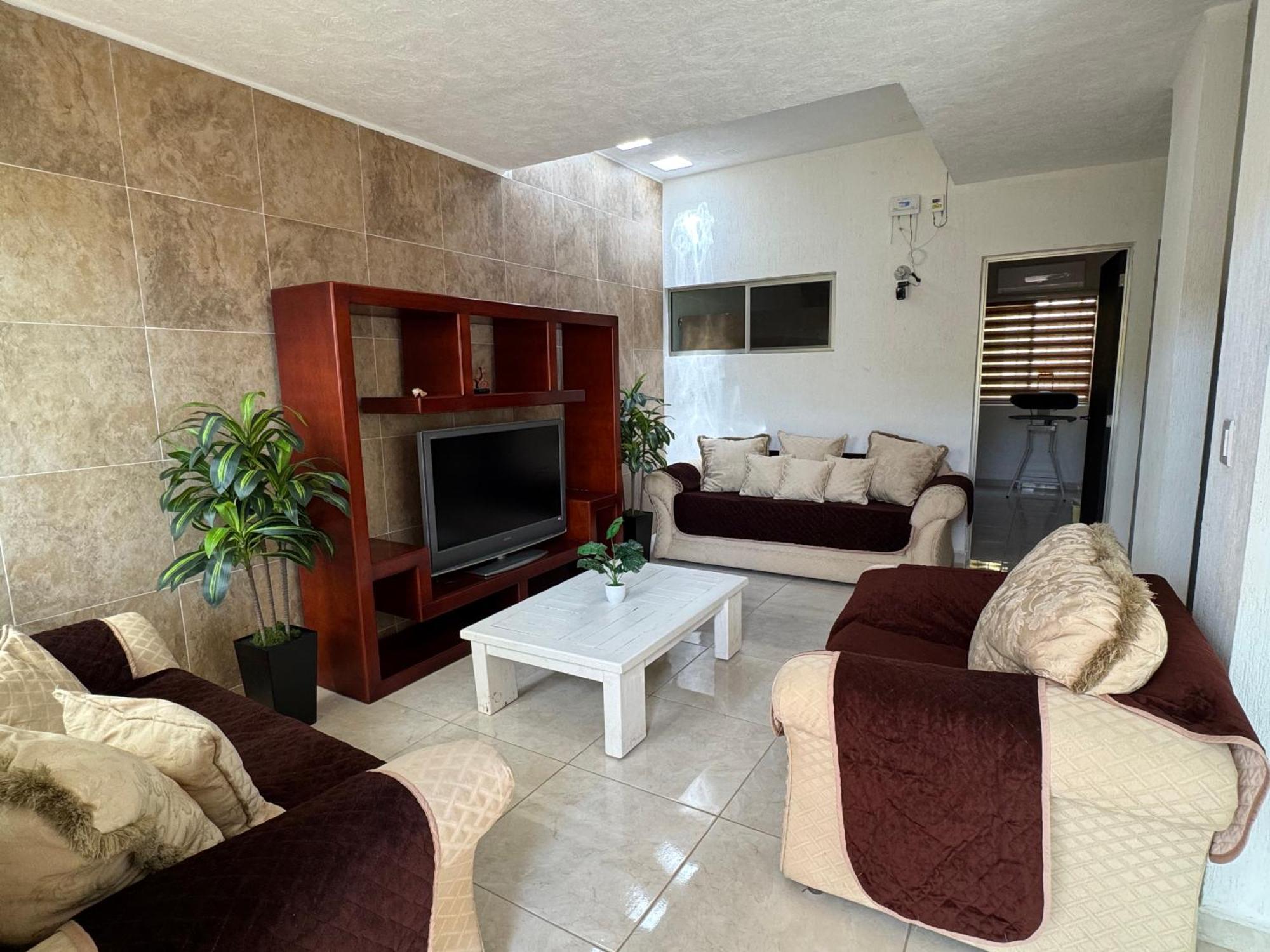 Bonita Casa Vacacional. Punto medio entre ciudad y playa, imagen 2