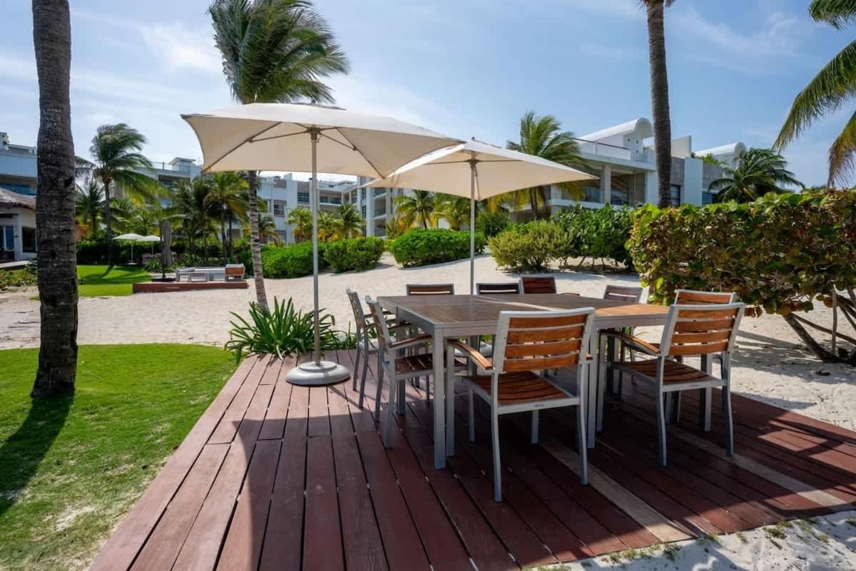 2BR Beachfront Exclusive Condo w/ Top Features, foto 10