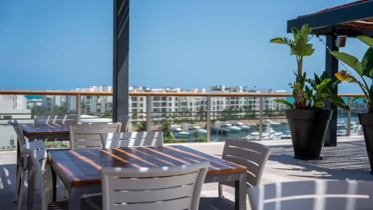 2BR Beachfront Exclusive Condo w/ Top Features, foto 12