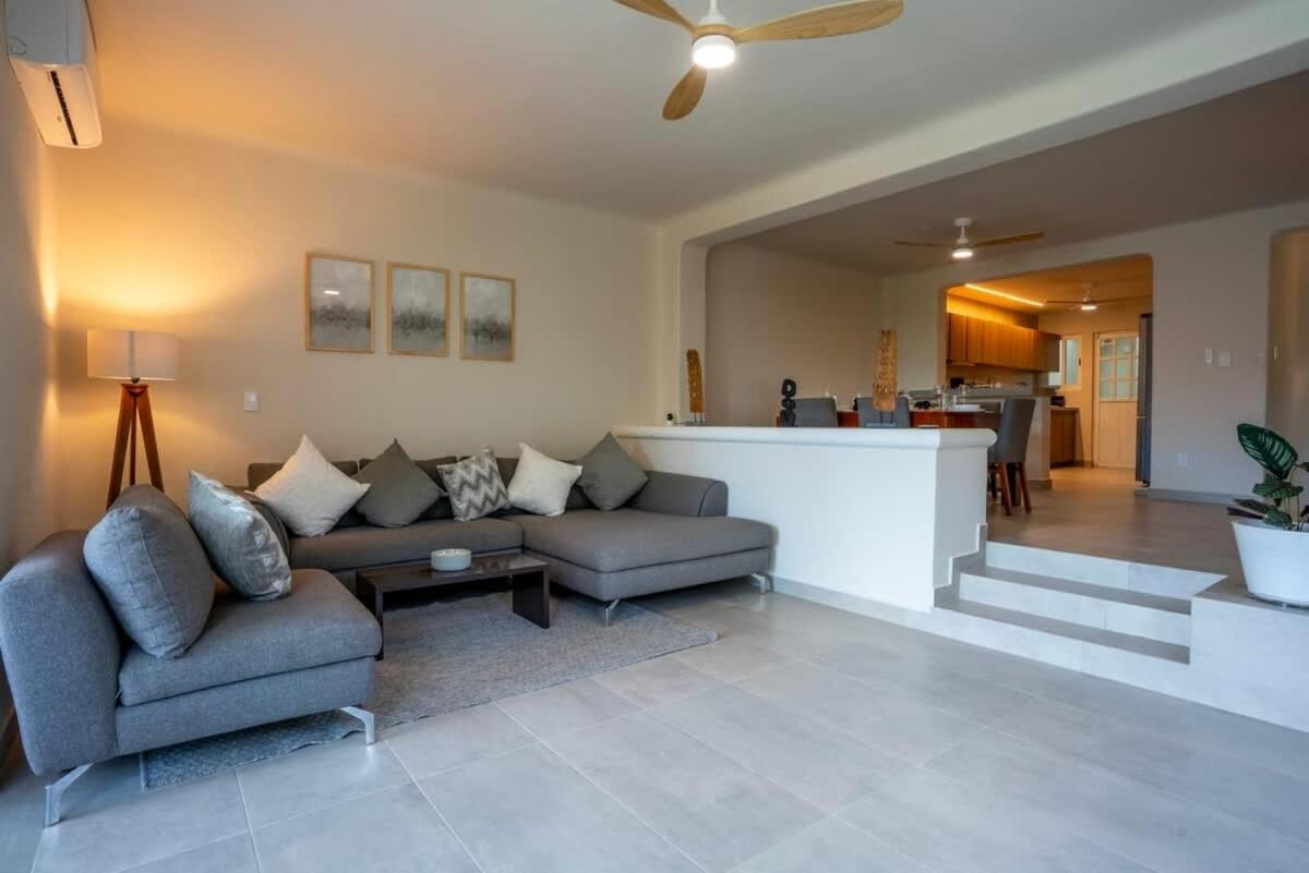3BR Modern House w/ Pool and Great Location!, foto 15
