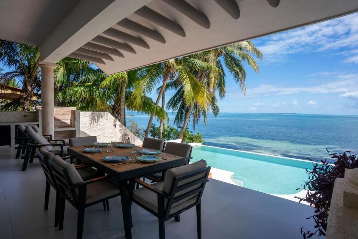 6BR Modern Oceanfront Villa w/ Infinity Pool, imagen 2