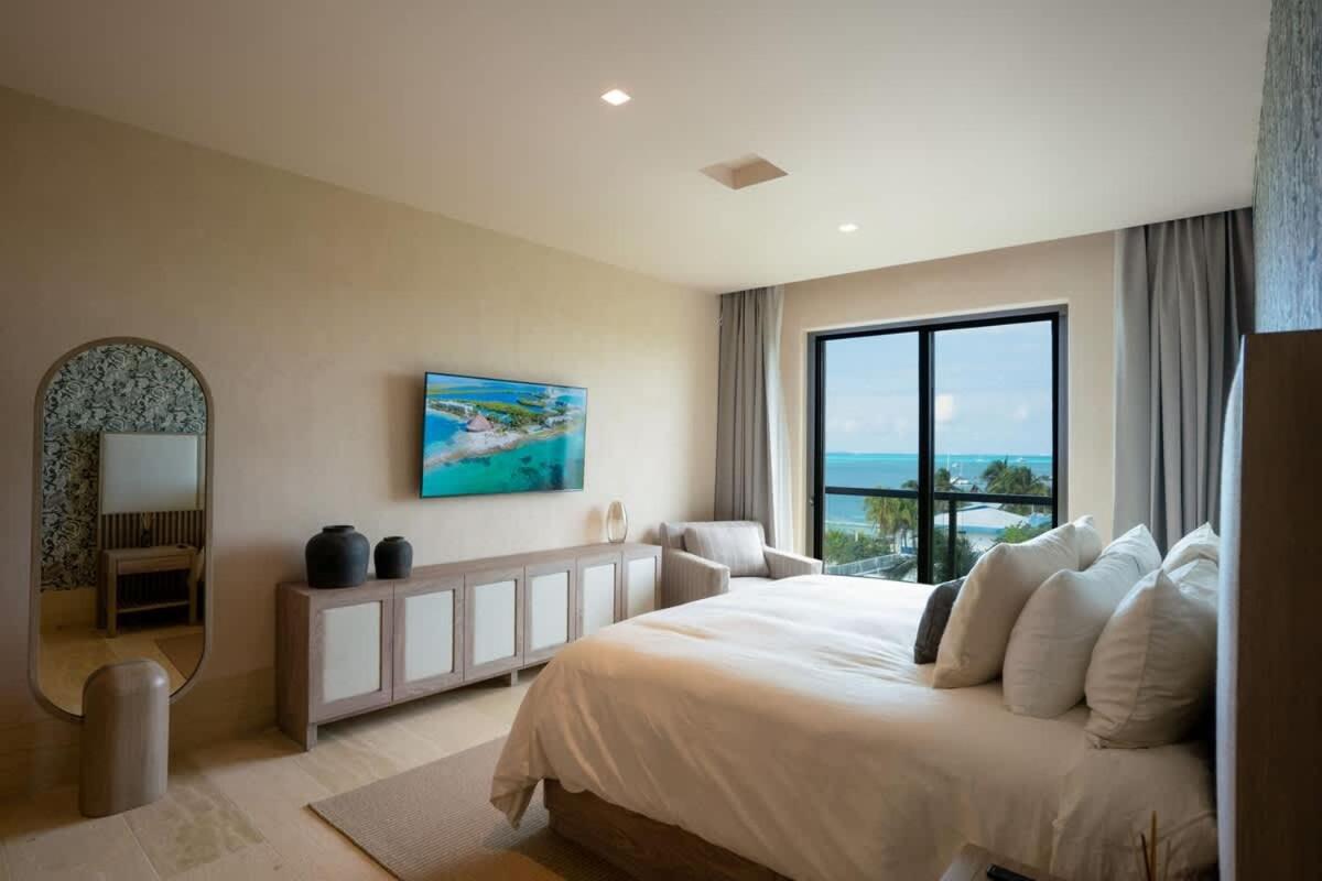 Luxury Beachfront 4BR Apartment in Isla Mujeres, foto 15