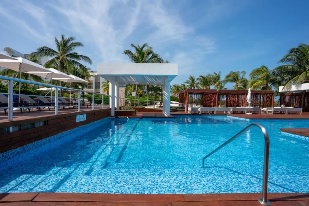 2BR Beach & Marina front Condo w/ Top Features, imagen 3