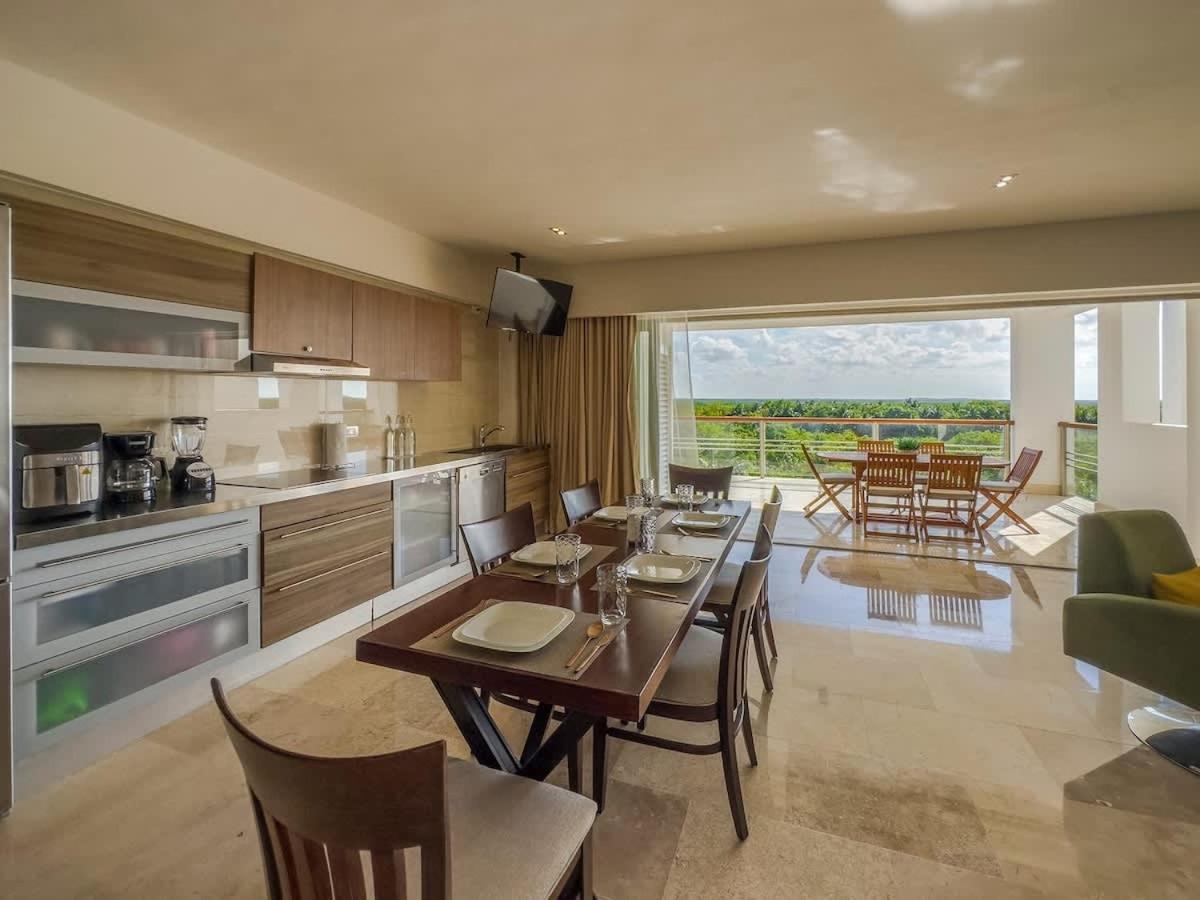 2BR Beach & Marina front Condo w/ Top Features, foto 13