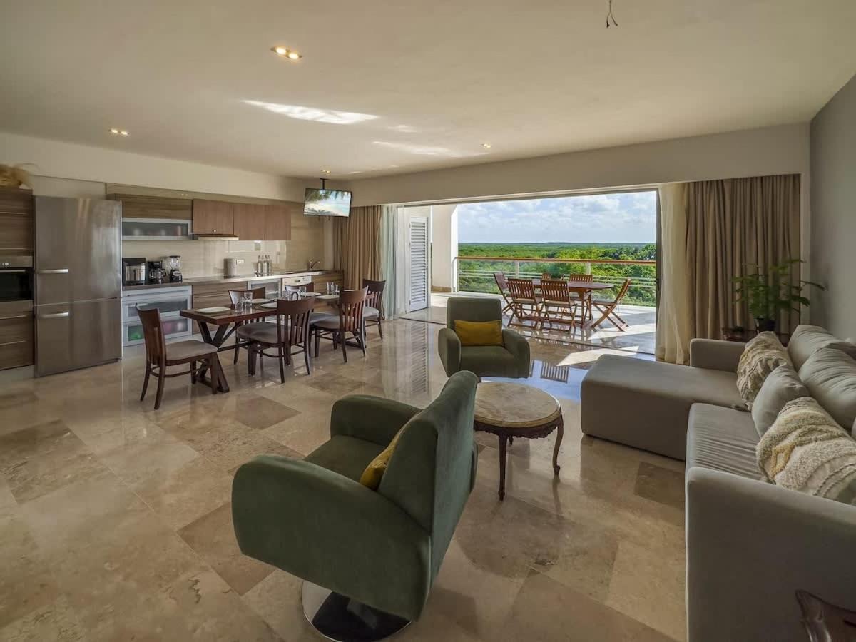 2BR Beach & Marina front Condo w/ Top Features, foto 14