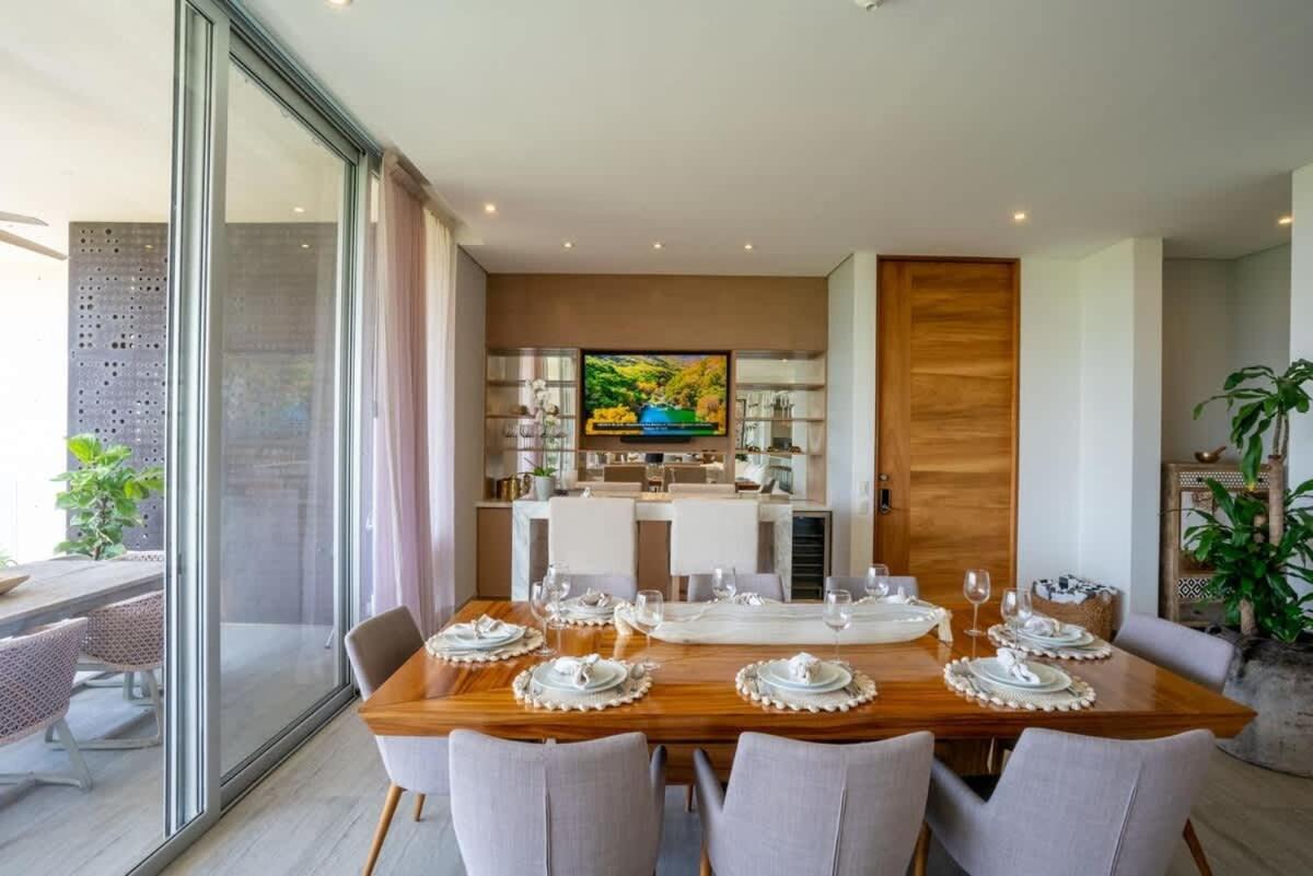 3BR Luxury Condo w/ Private Rooftop Pool & Gym, foto 15