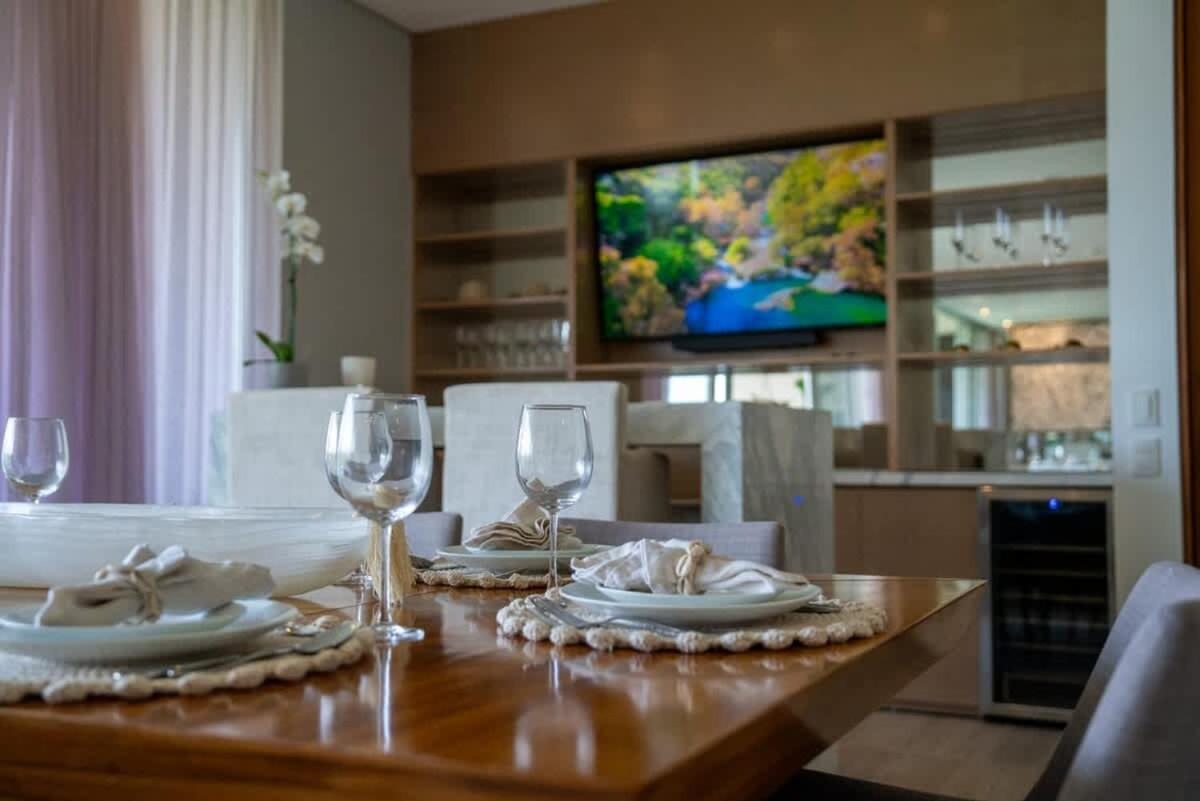 3BR Luxury Condo w/ Private Rooftop Pool & Gym, foto 16