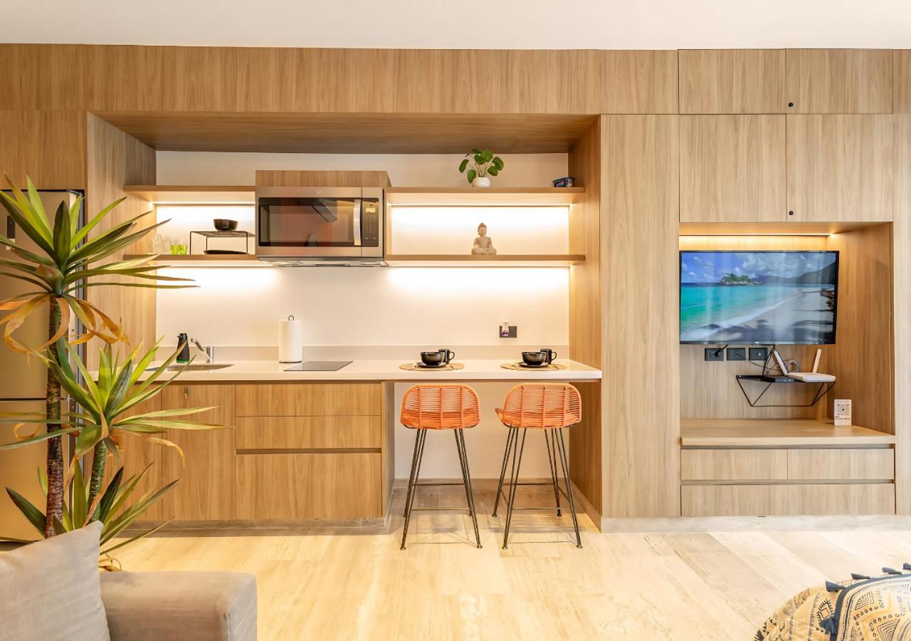 Cozy Studio with Rooftop Pool in Downtown Playa, foto 8