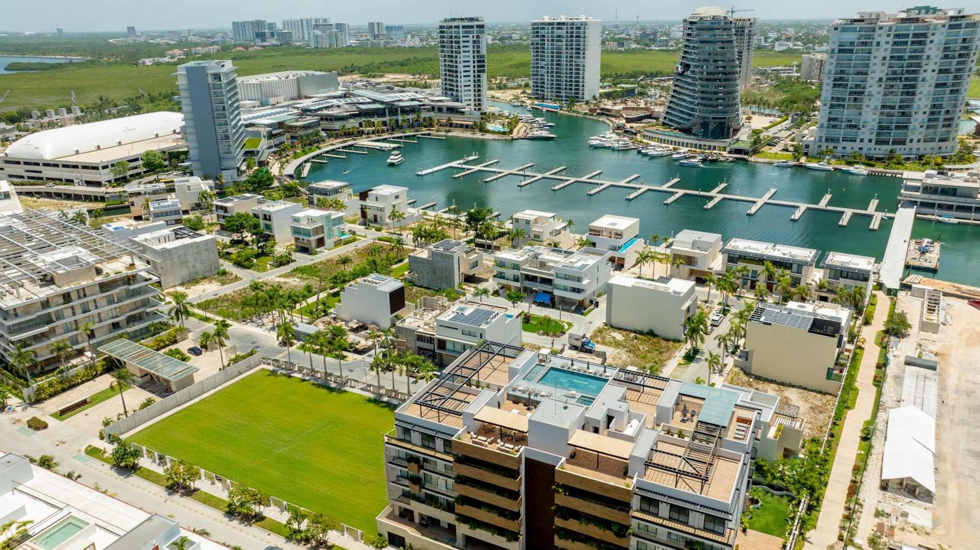 Modern Apartment with Marina & Beach Access, foto 10
