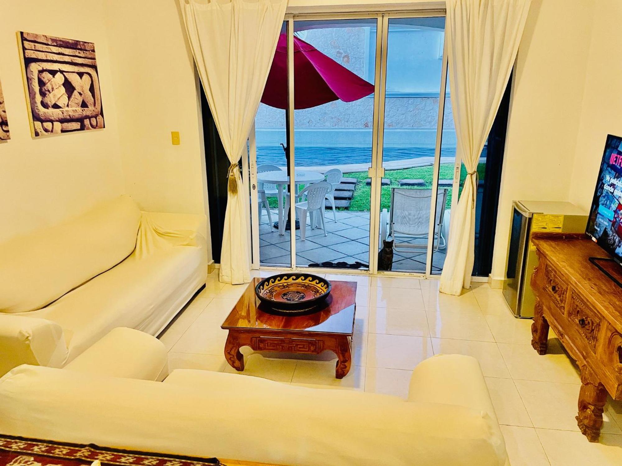 Deluxe Balcony Room With Swimming Pool Air Conditioning and Parking, foto 11