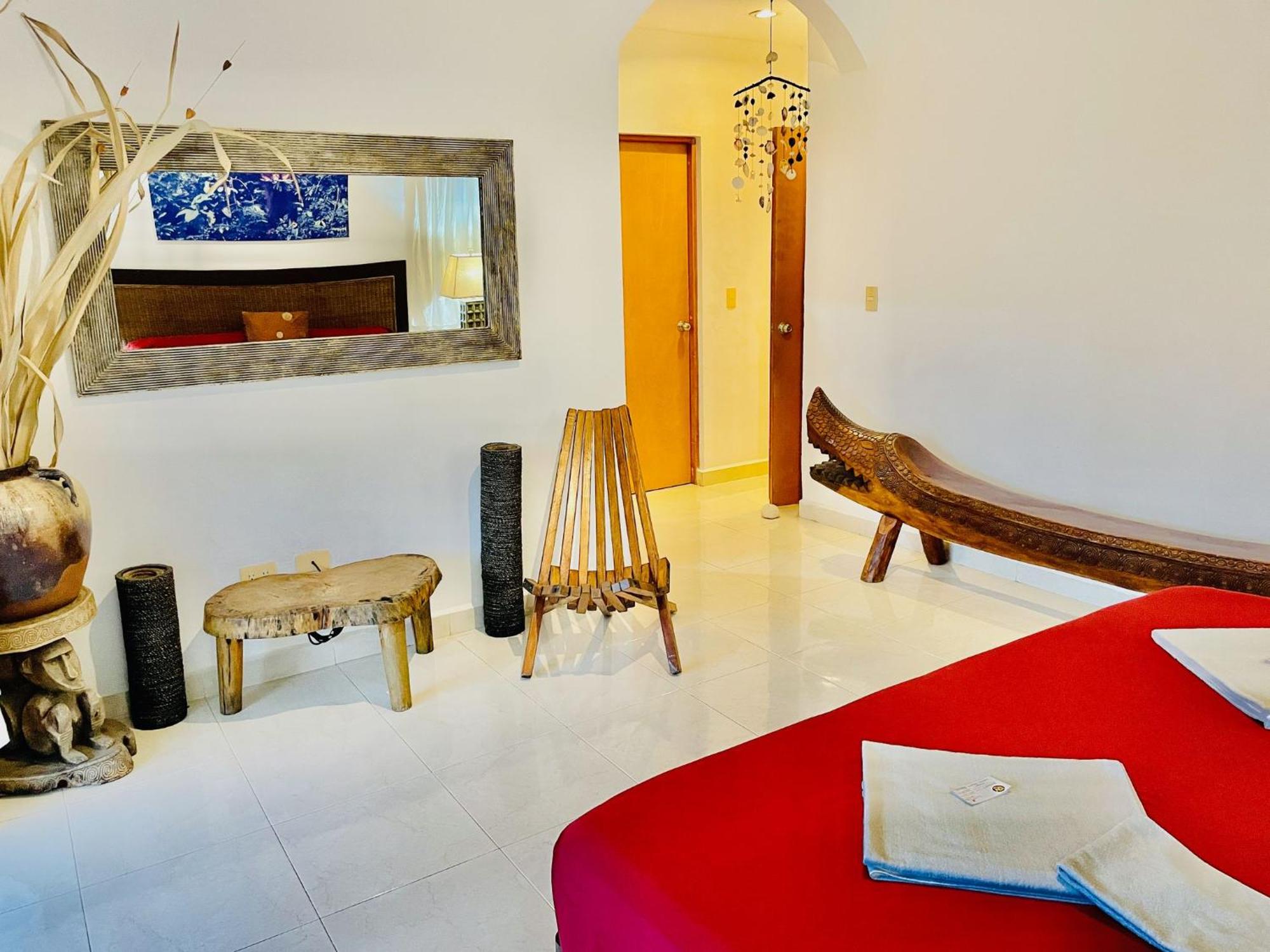 Deluxe Balcony Room With Swimming Pool Air Conditioning and Parking, foto 16
