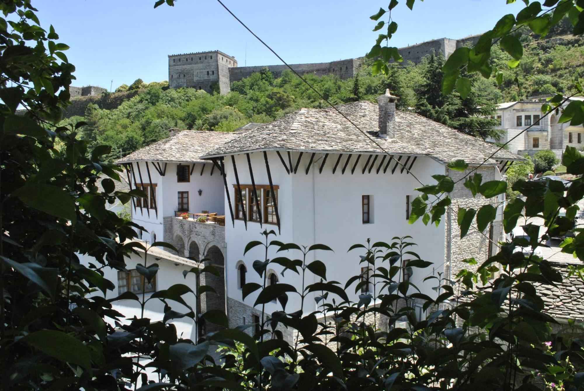 5. Hotel Old Bazaar