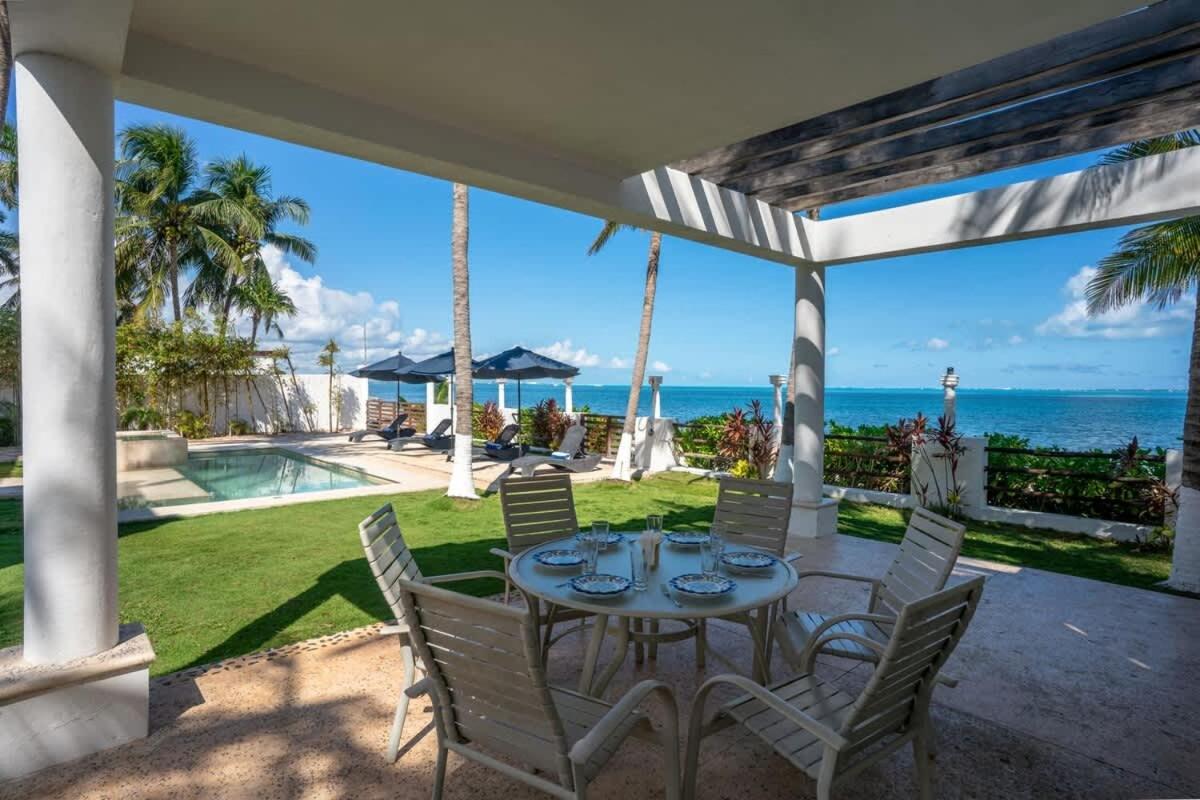 Unique 5BR Beachfront Villa w/ Private Pool!, foto 15