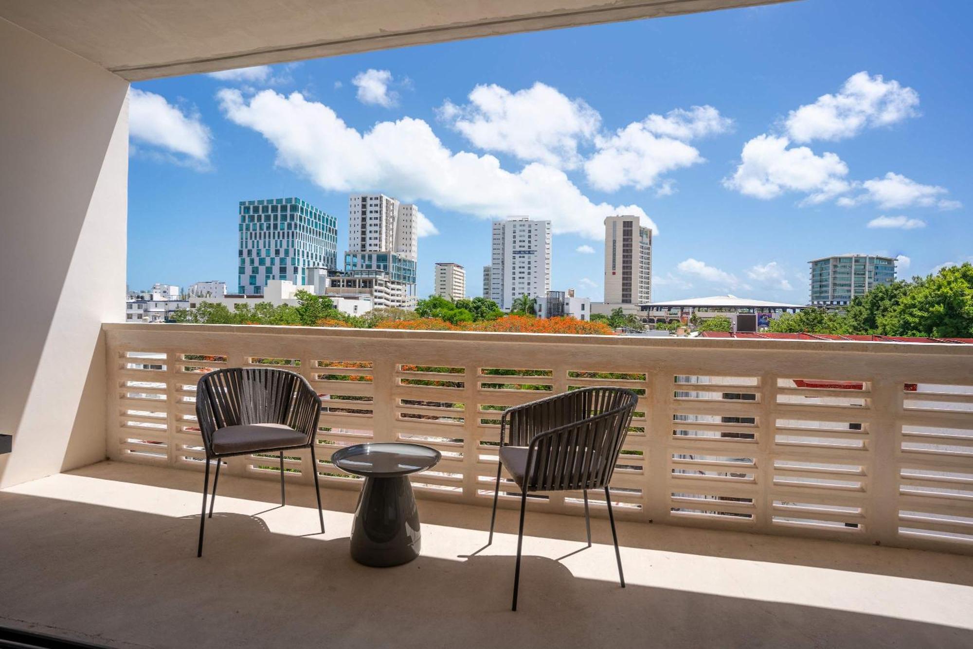 Nomad Studio Fast WiFi and Rooftop Pool, foto 10