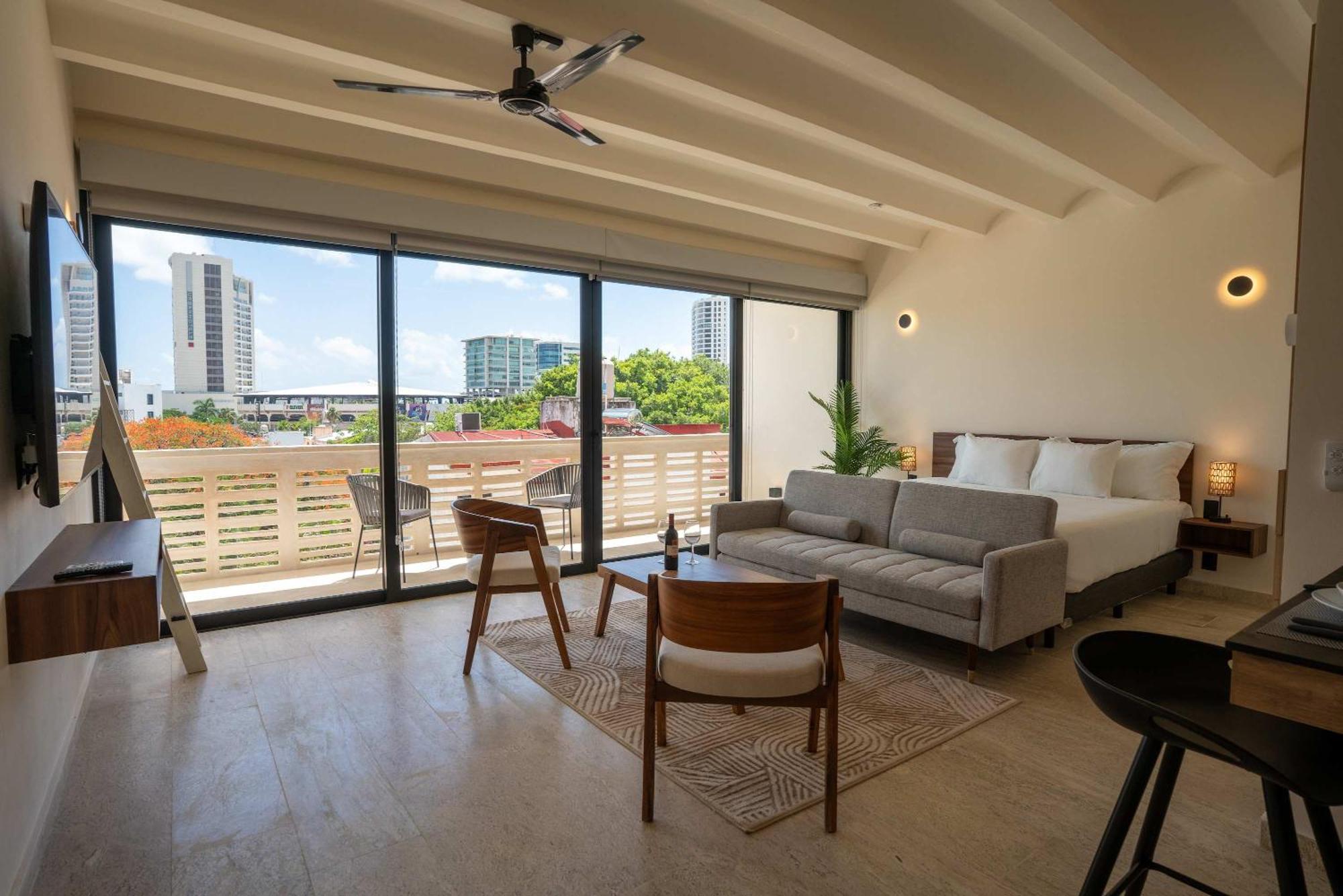 Nomad Studio Fast WiFi and Rooftop Pool, imagen 2