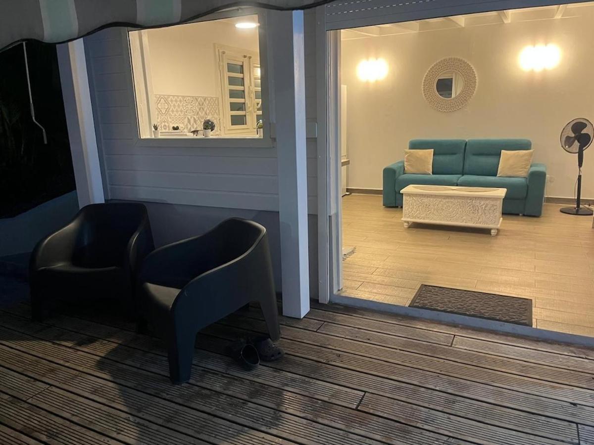 Logement cosy avec piscine proche de l'aéroport