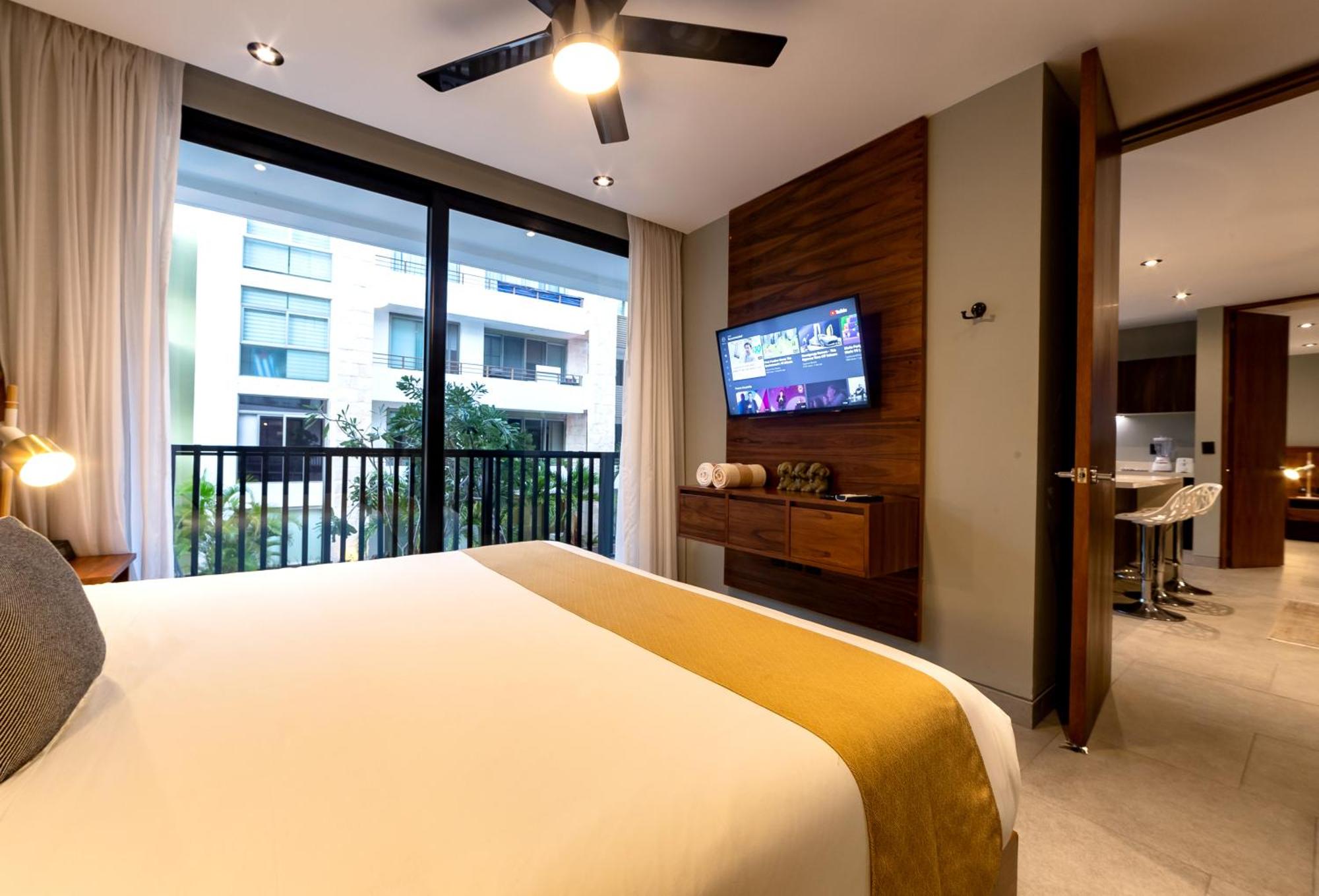 Modern Apartment with Pool in Playa del Carmen 2 BR, foto 15