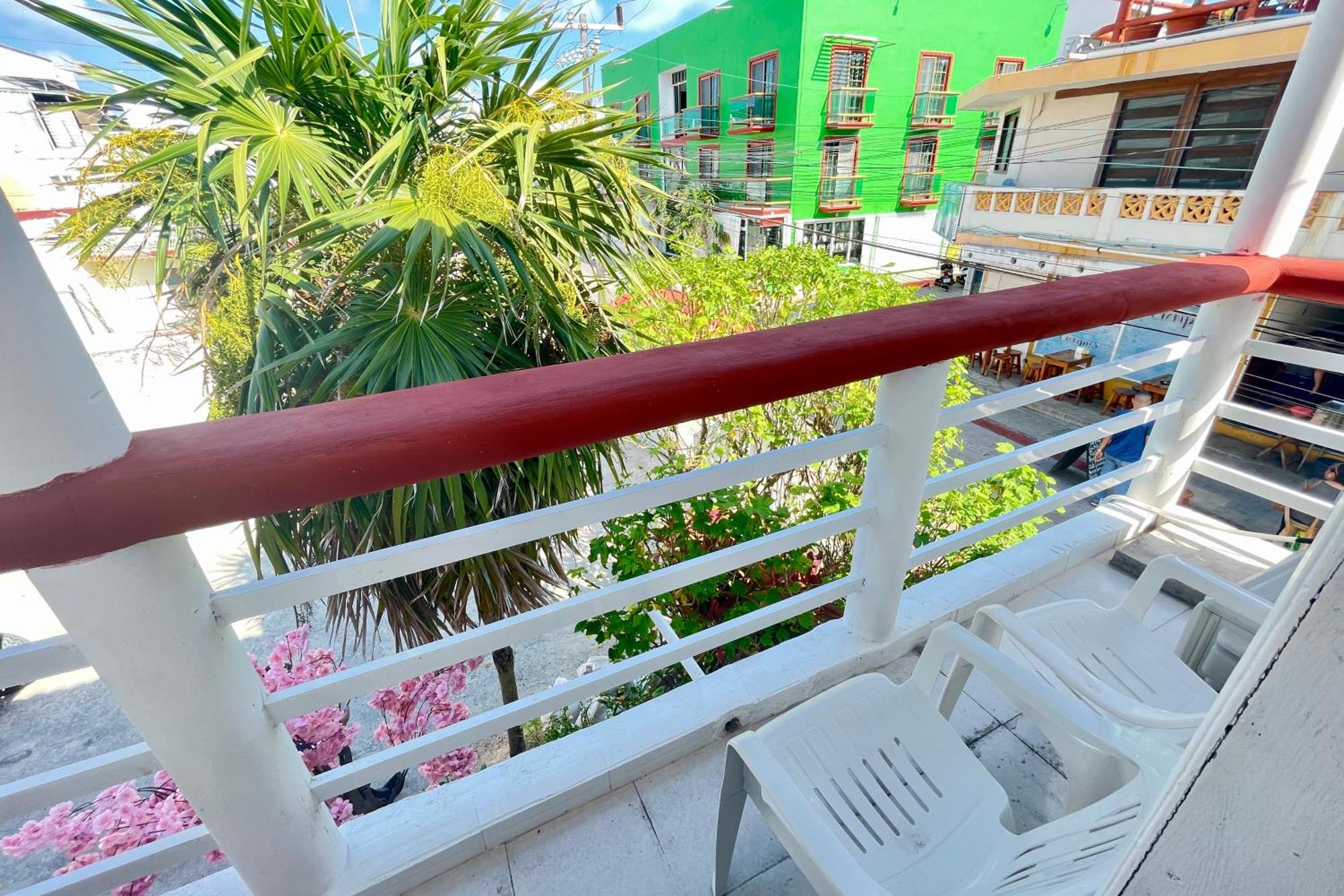 Central Studio with Balcony & Kitchen, foto 7