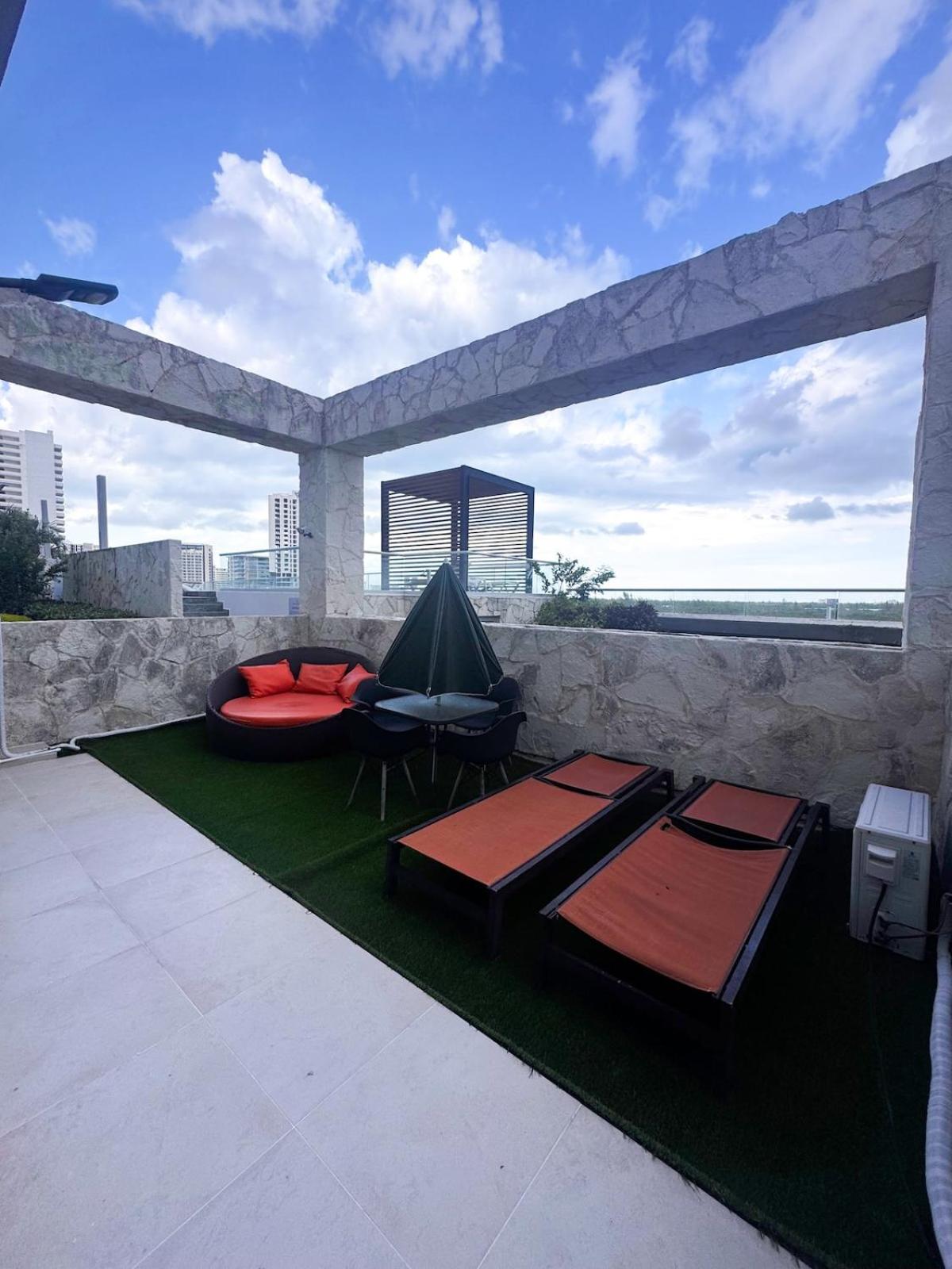 Casa Buddha - Pool, Jacuzzi and private terrace, imagen 5