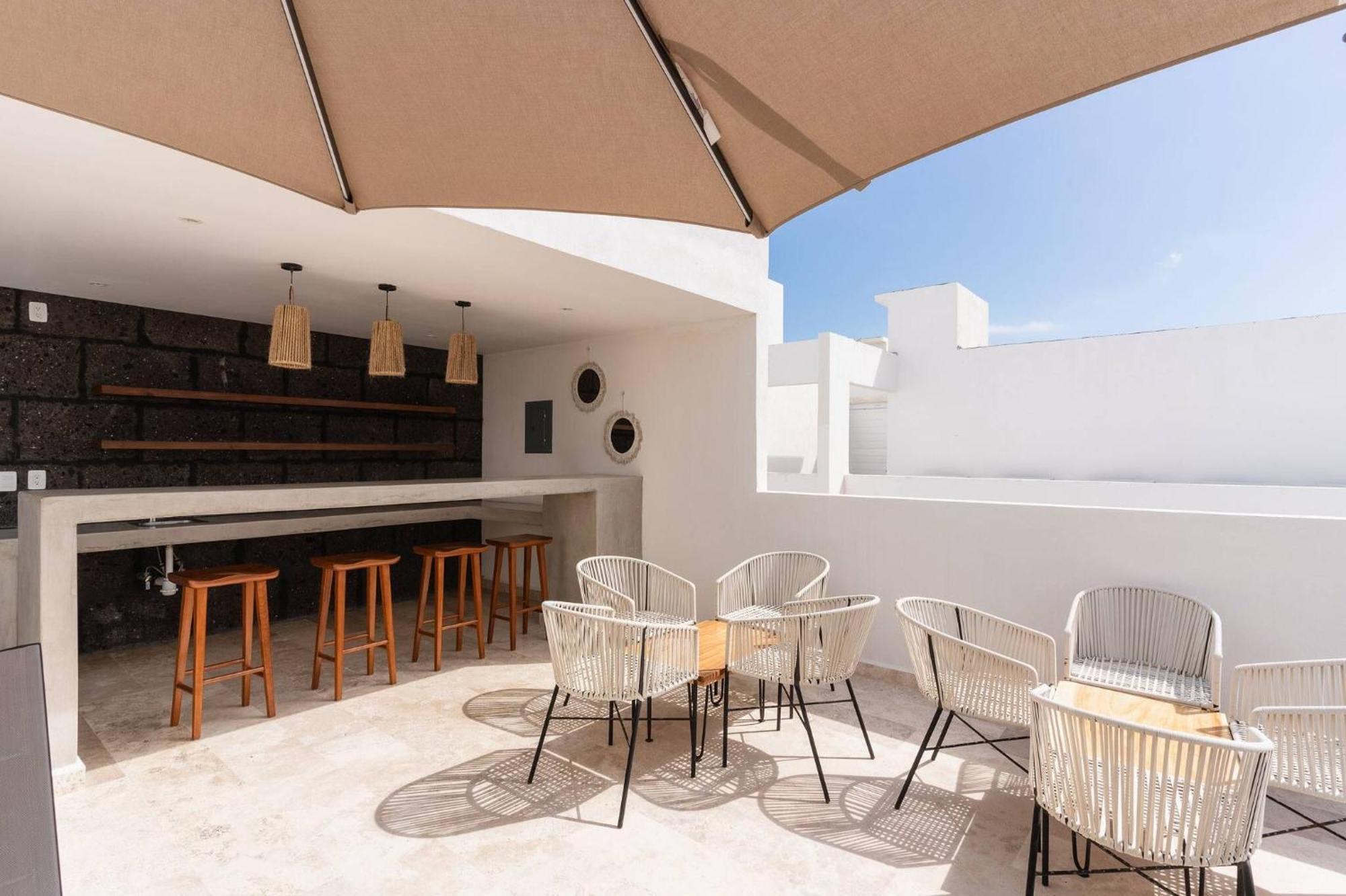 Modern and bright Rooftop pools gym cowork, foto 13