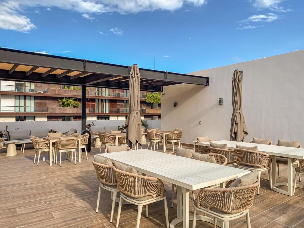 Luxury Retreat in Puerto Cancun with Rooftop Pool, foto 12