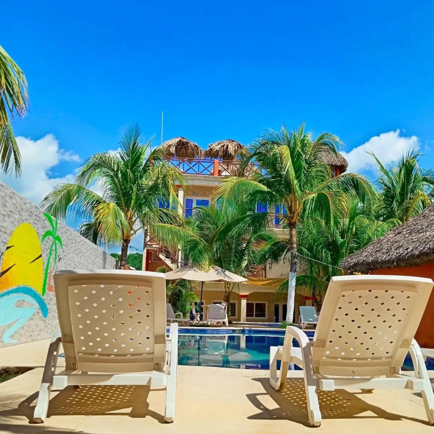 Hotel Nuevo Amanecer - Main Photo