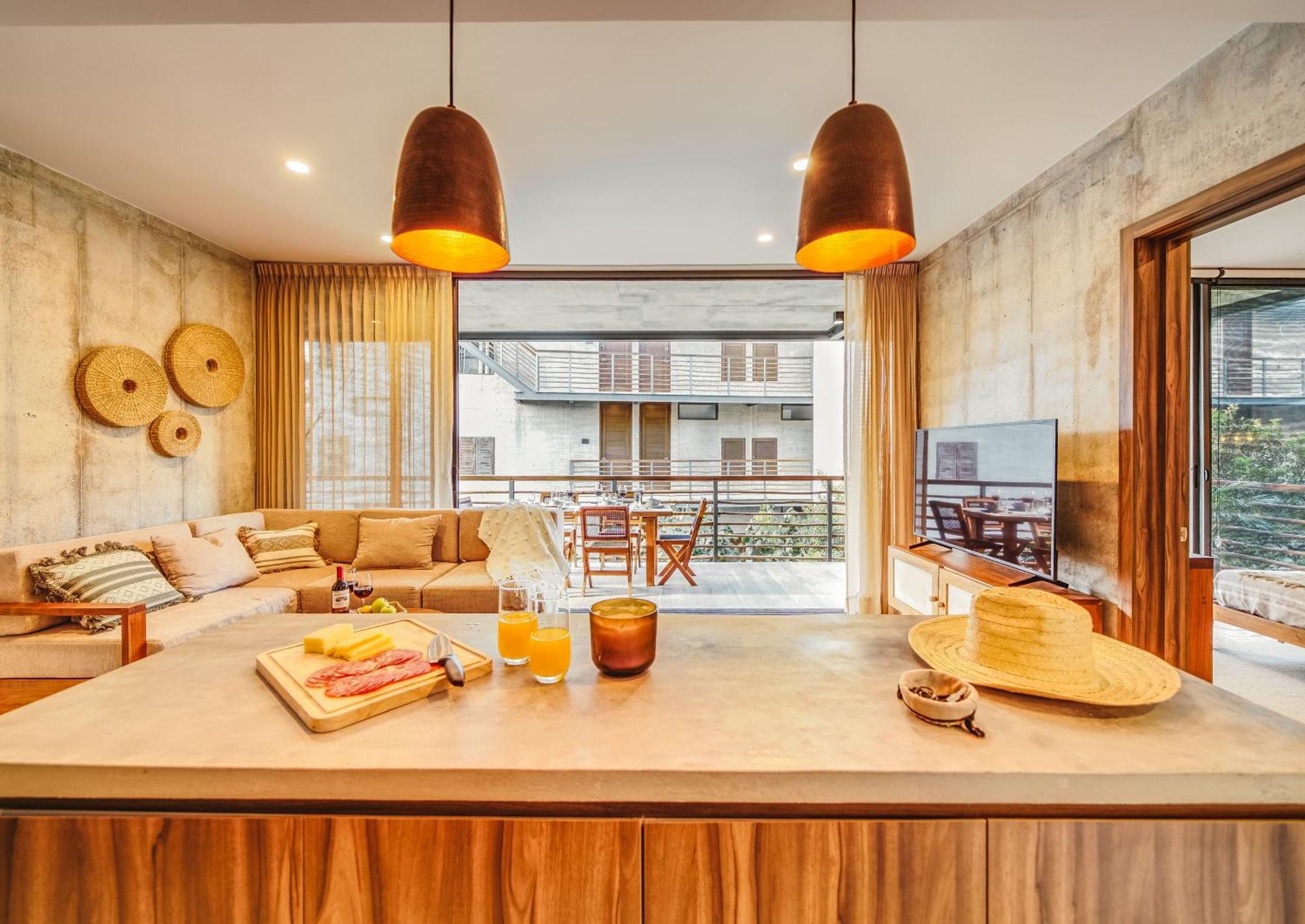 Classy 2BR on Private Cenote Big Gym Roof Pool, foto 9