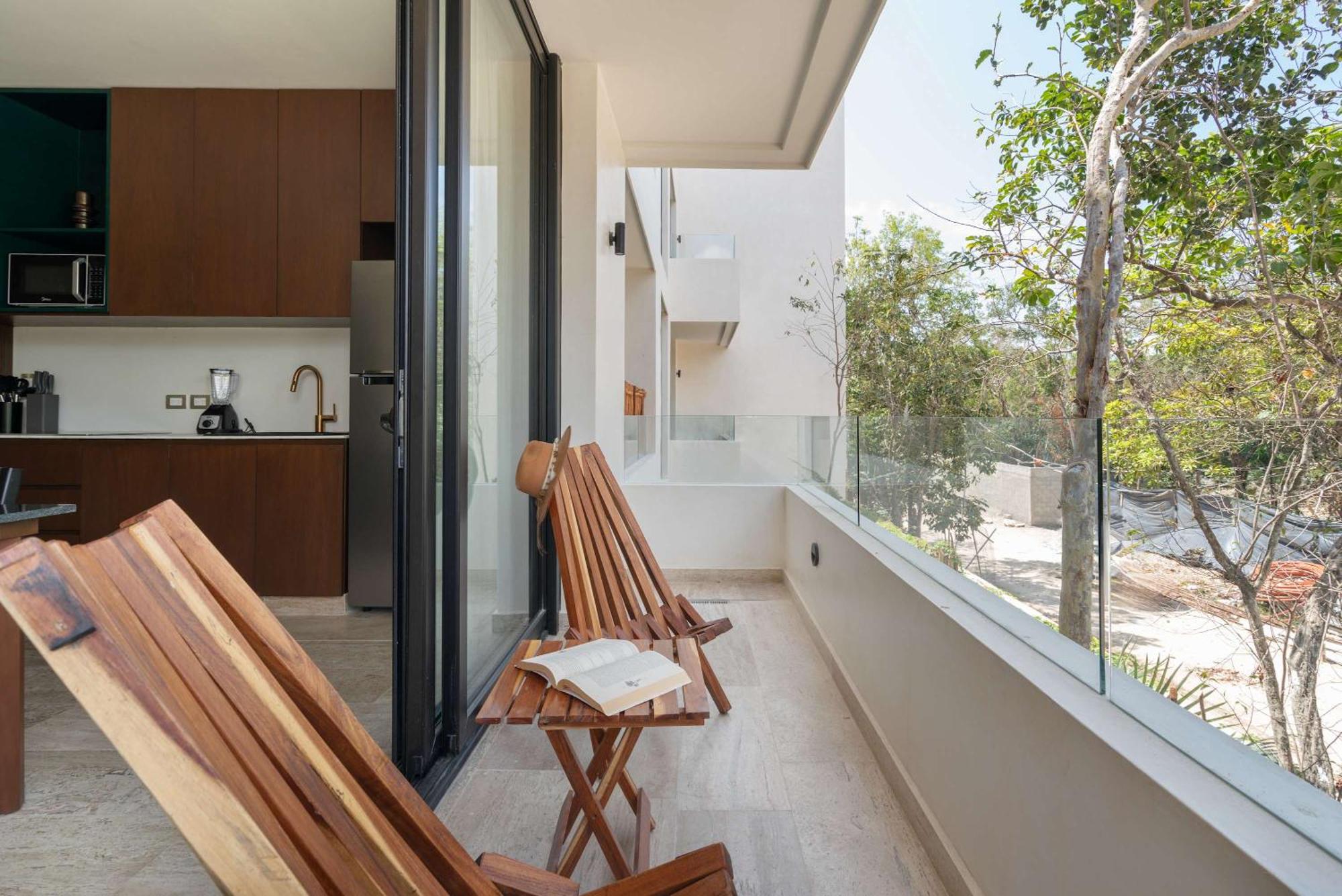 Maria Tulum - Modern 2BR Retreat with Pool, foto 13