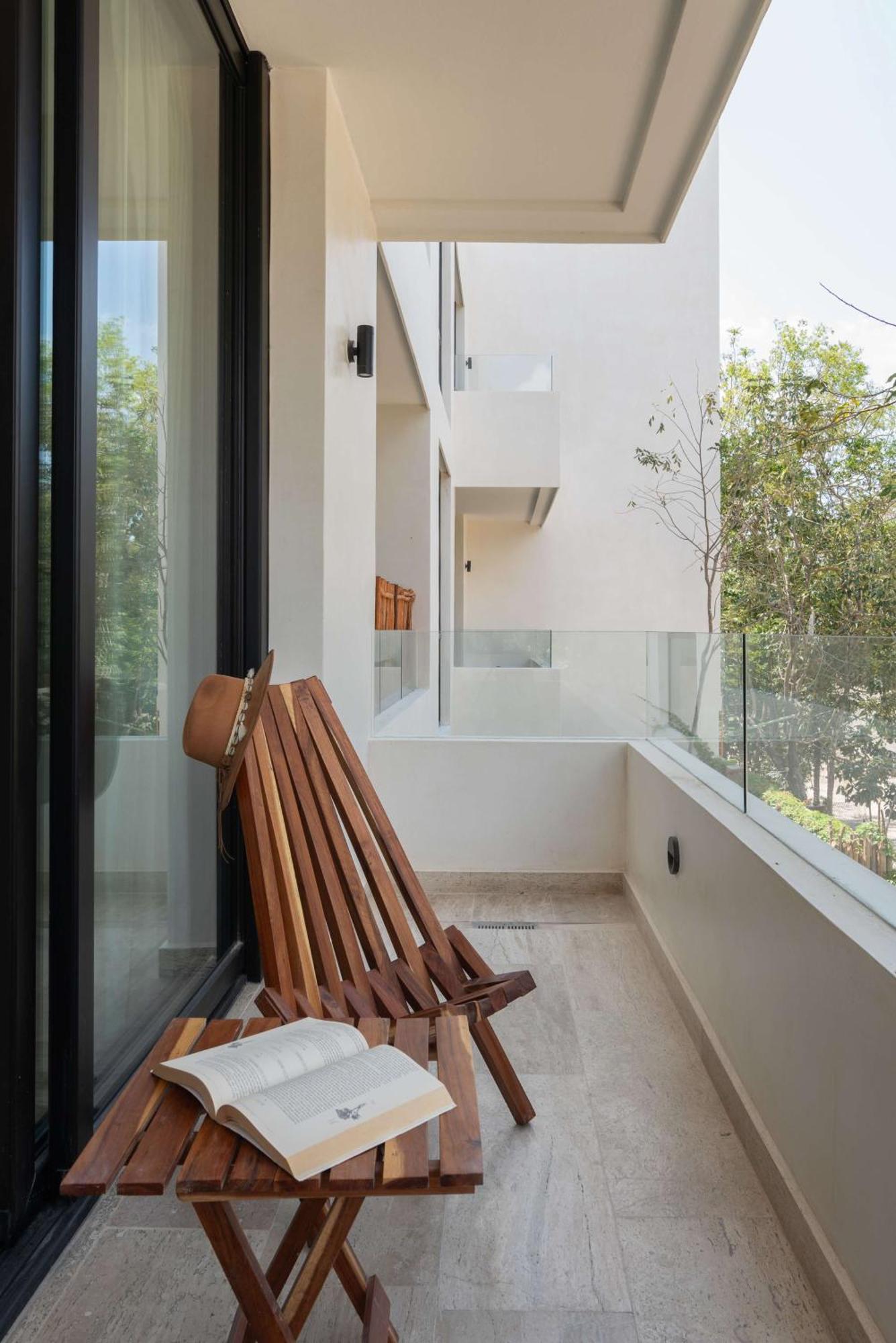 Maria Tulum - Modern 2BR Retreat with Pool, foto 14
