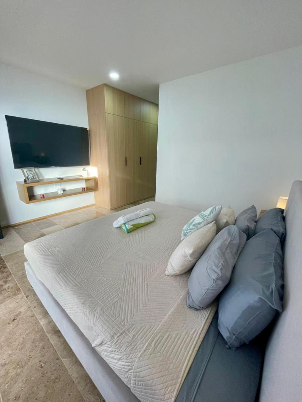 Estudio moderno con alberca - Centro, foto 14