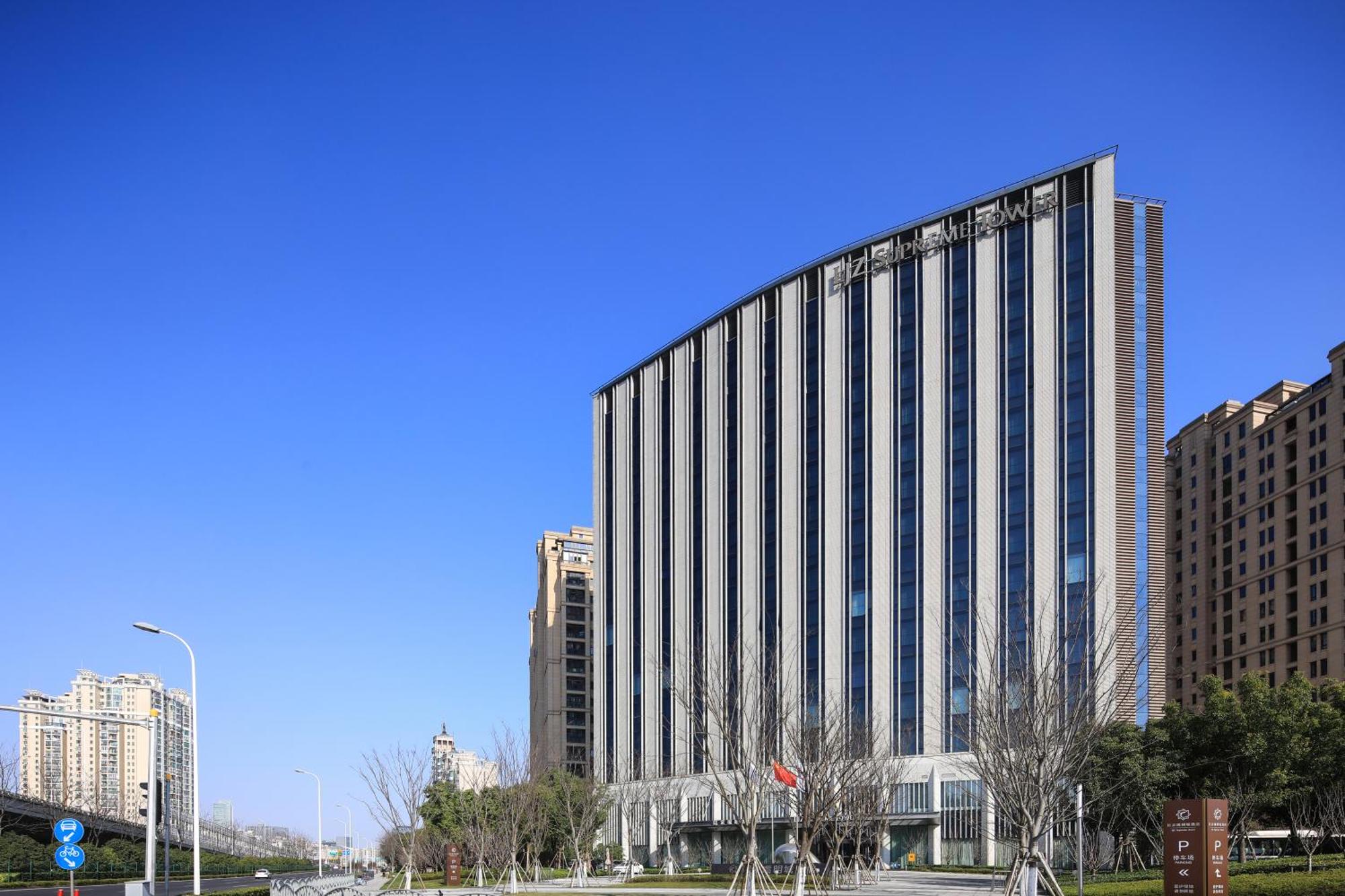 LJZ Supreme Tower Hotel