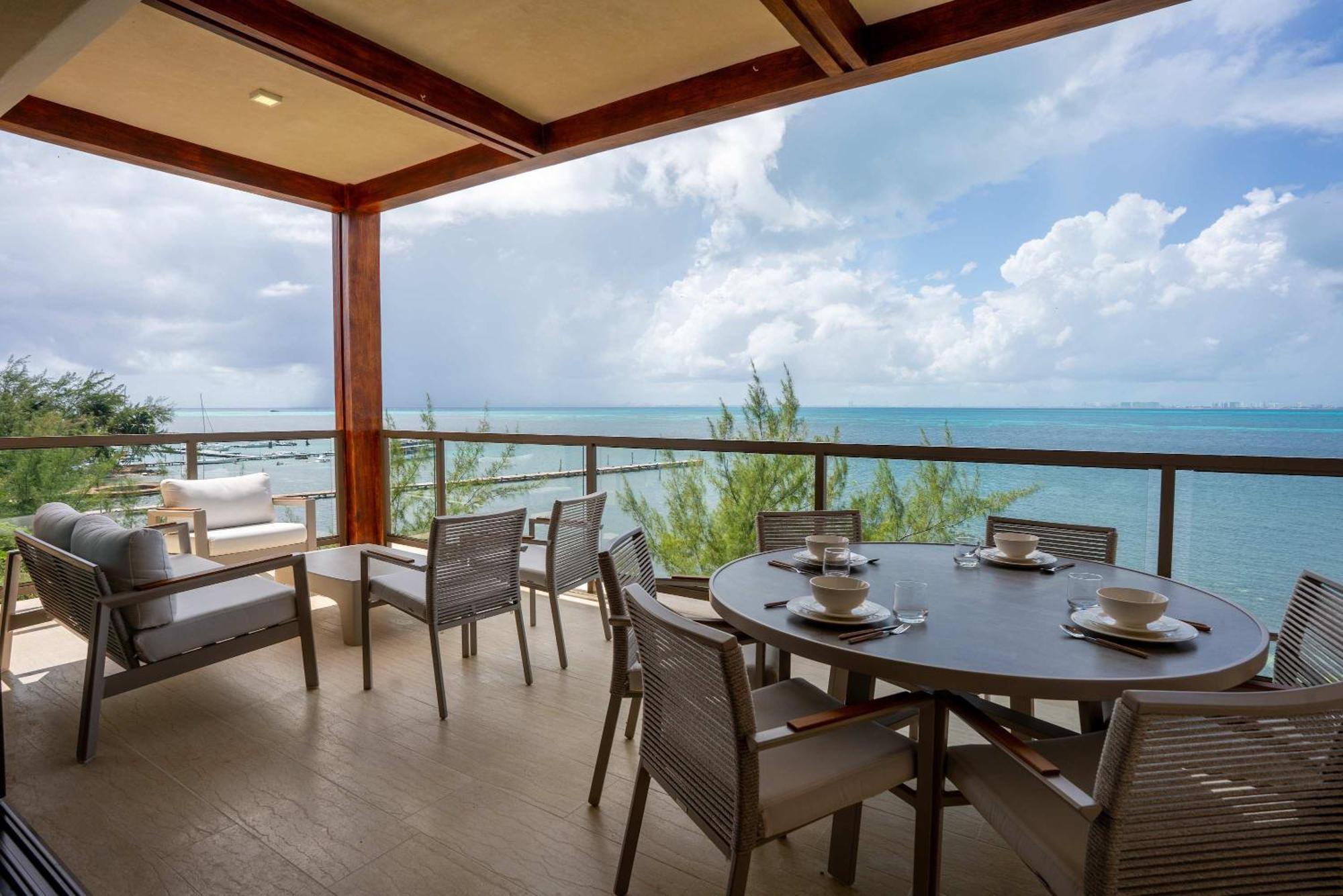 3BR Beachfront Elegant Condo -Family Getaway, imagen 2