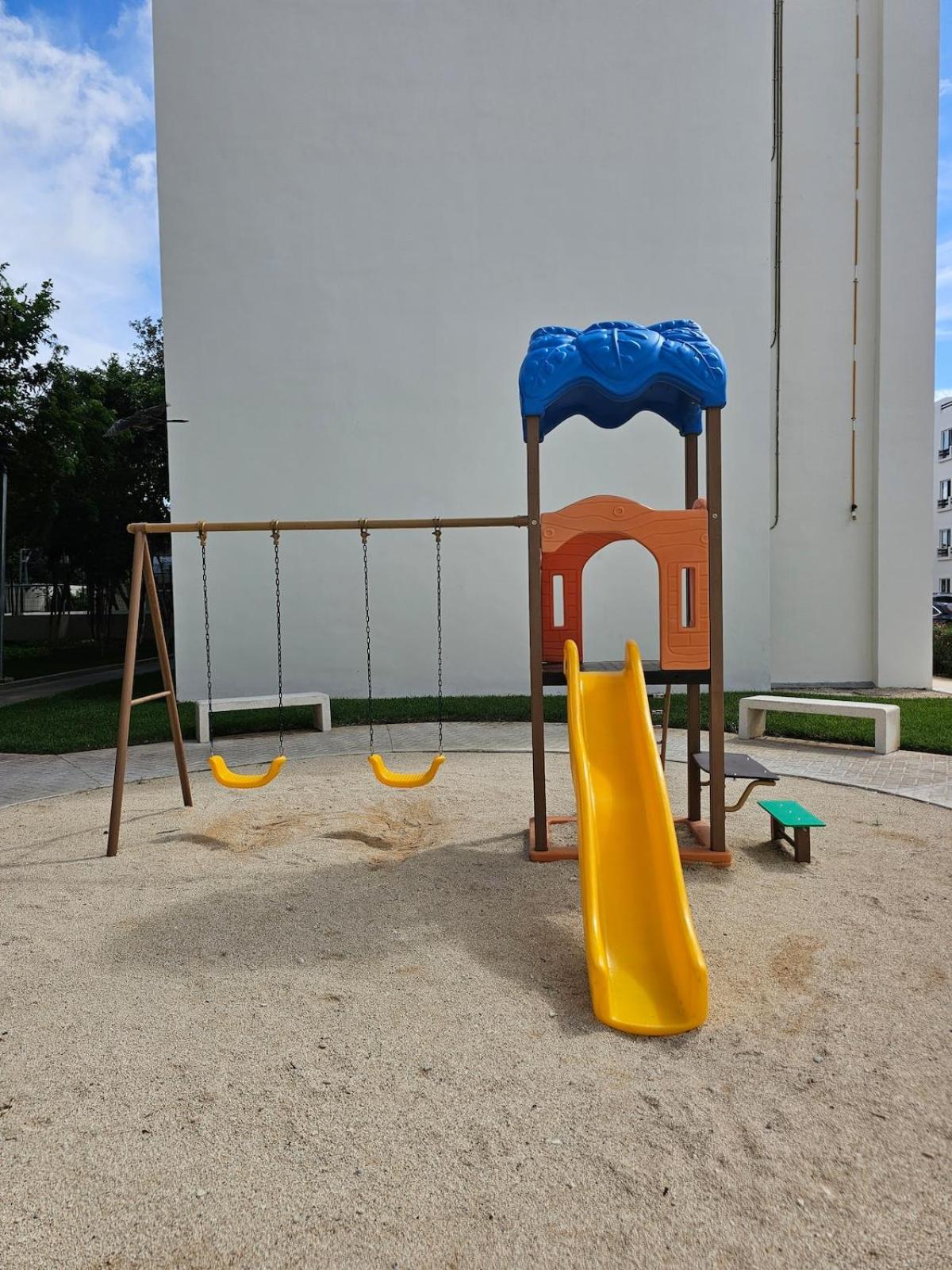Ground floor condominium at the foot of the pool, foto 11