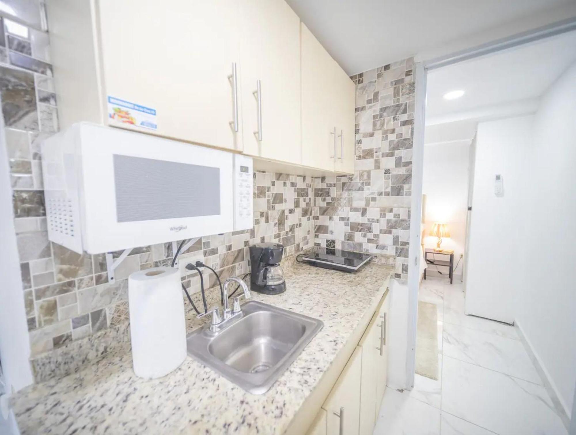 2 Guests 1bed Studio 3min To Beach And Main Street, imagen 3