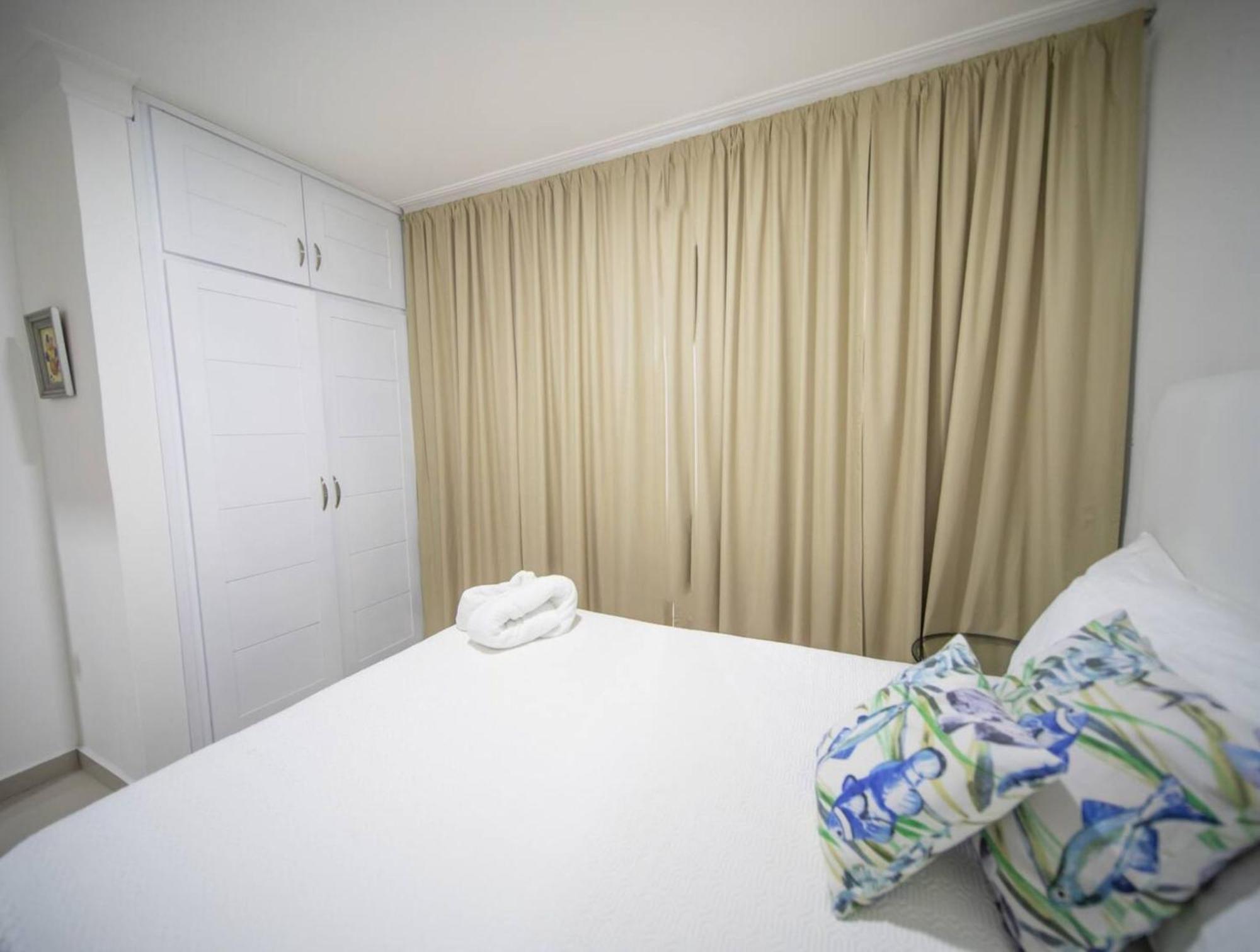 Cozy 2br-2bt Apt Near The Beach And Main Street, imagen 3